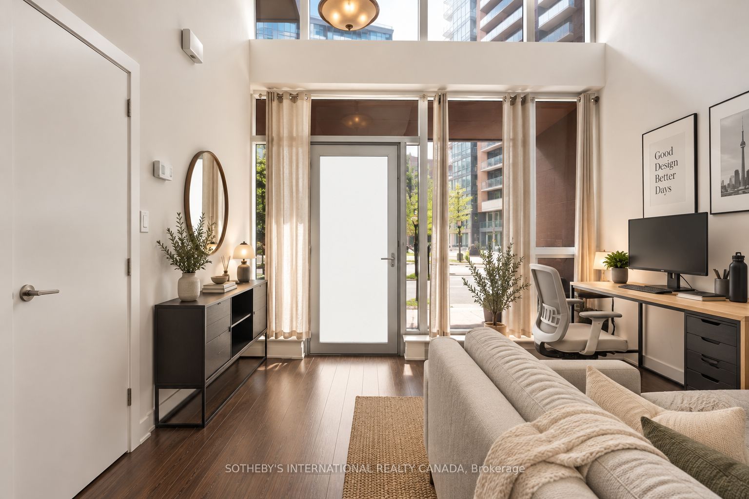 20 Bruyeres Mews TH7, Toronto, ON M5V 0G8