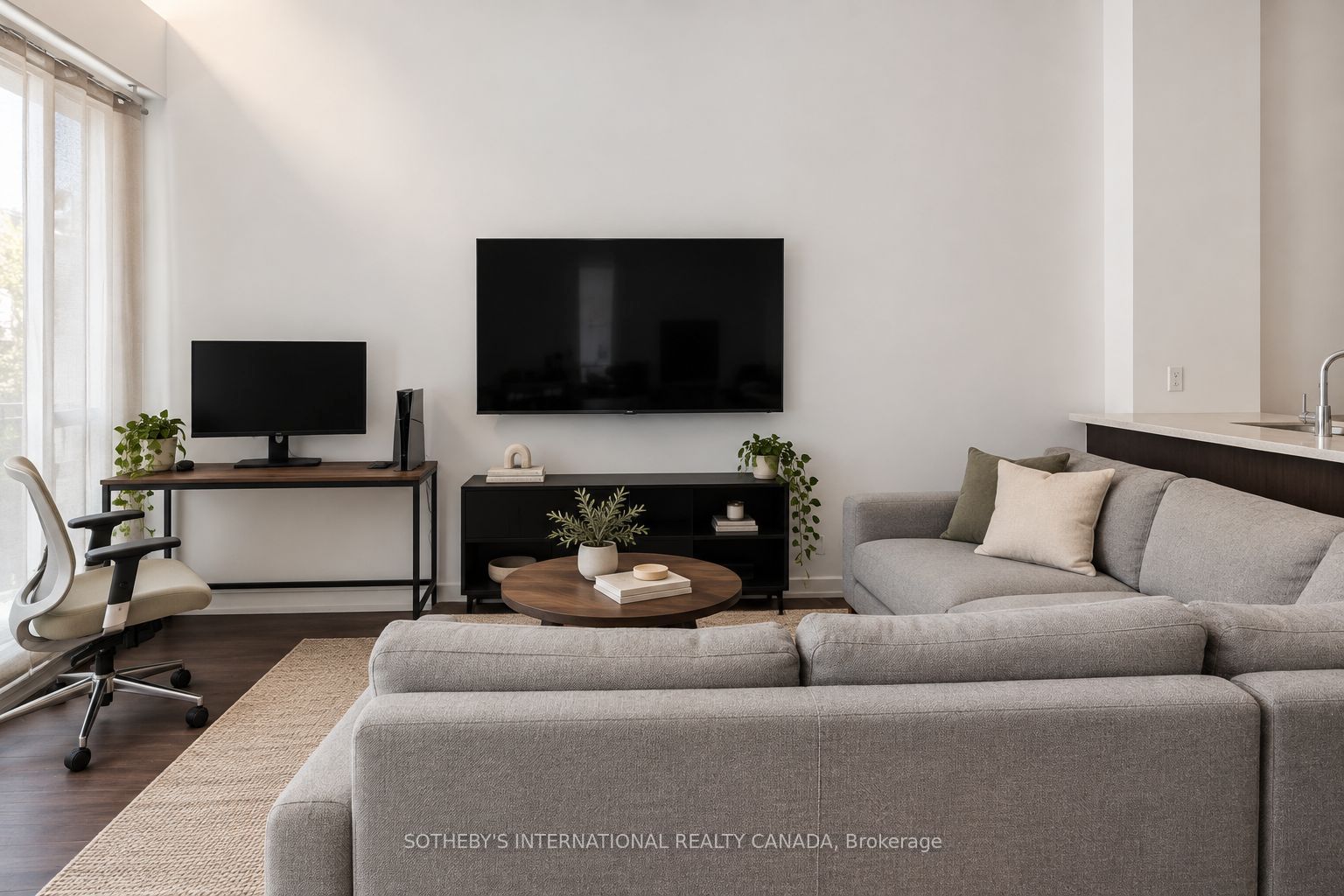20 Bruyeres Mews TH7, Toronto, ON M5V 0G8 photo 2