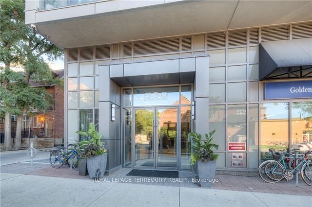 530 St Clair Avenue W 1106, Toronto, ON M6C 0A2 photo 2
