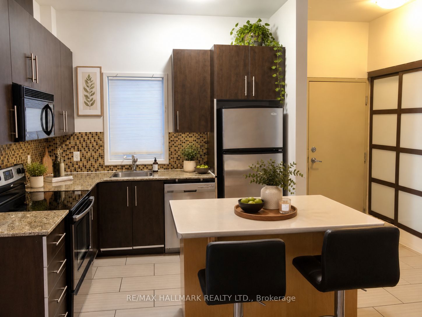 539 Jarvis Street Gt9, Toronto, ON M4Y 2H7 photo 4