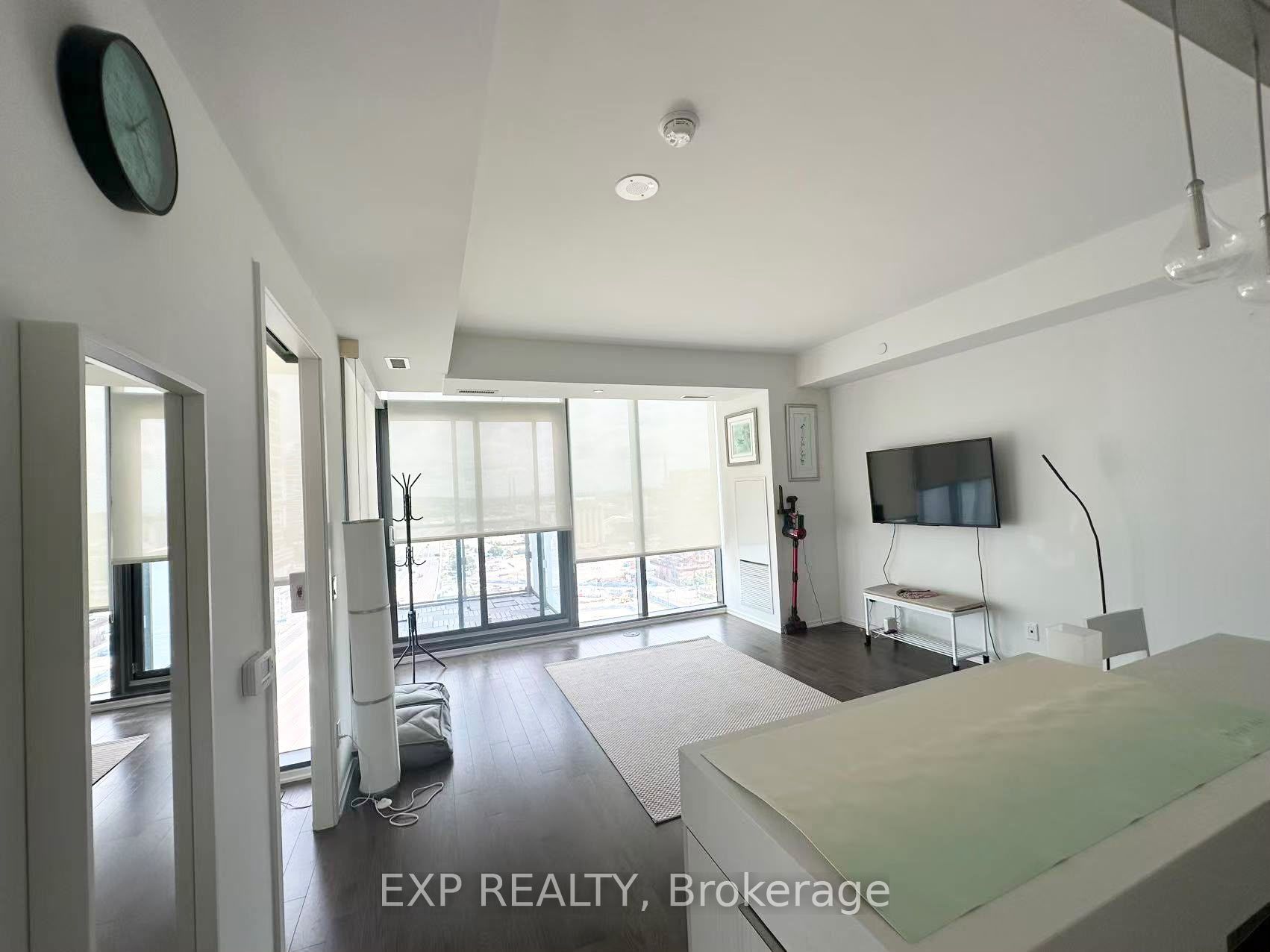 16 BONNYCASTLE Street 1604, Toronto, ON M5A 0C9 photo 5