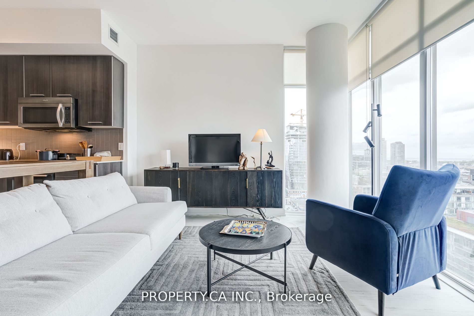 105 George Street 1905, Toronto, ON M5A 2N4 photo 3