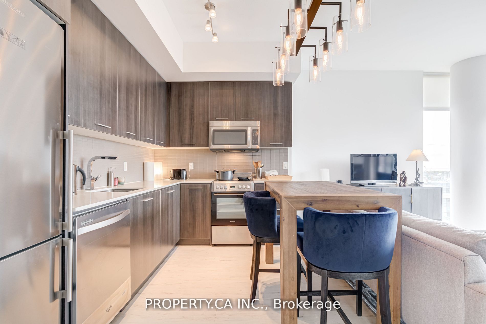 105 George Street 1905, Toronto, ON M5A 2N4 photo 4