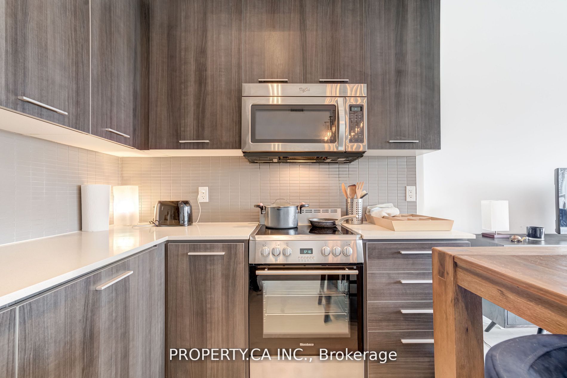 105 George Street 1905, Toronto, ON M5A 2N4 photo 5
