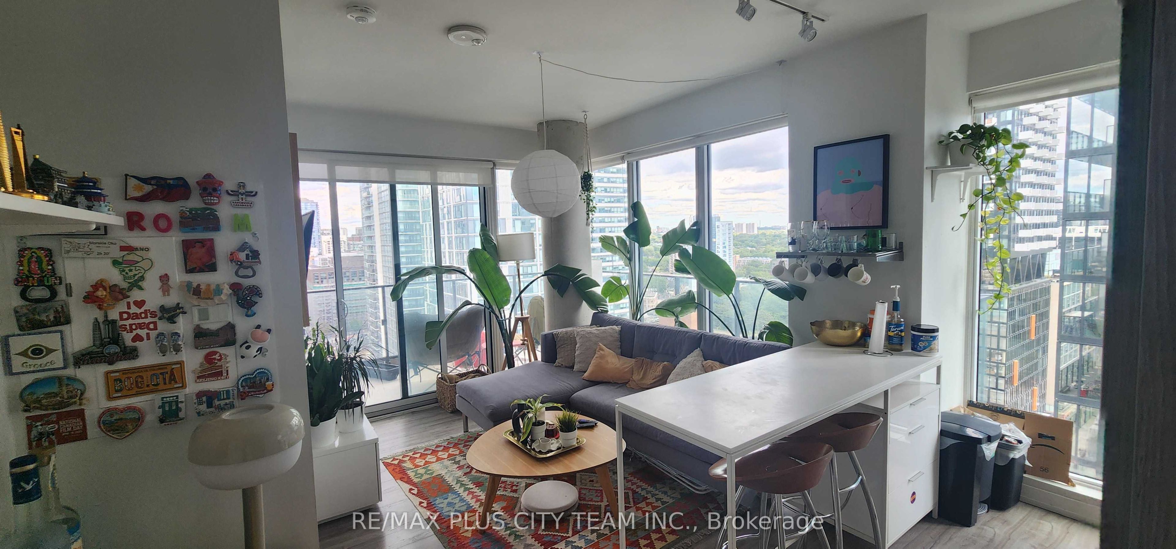 77 Shuter Street 2210, Toronto, ON M5B 0B8 photo 3