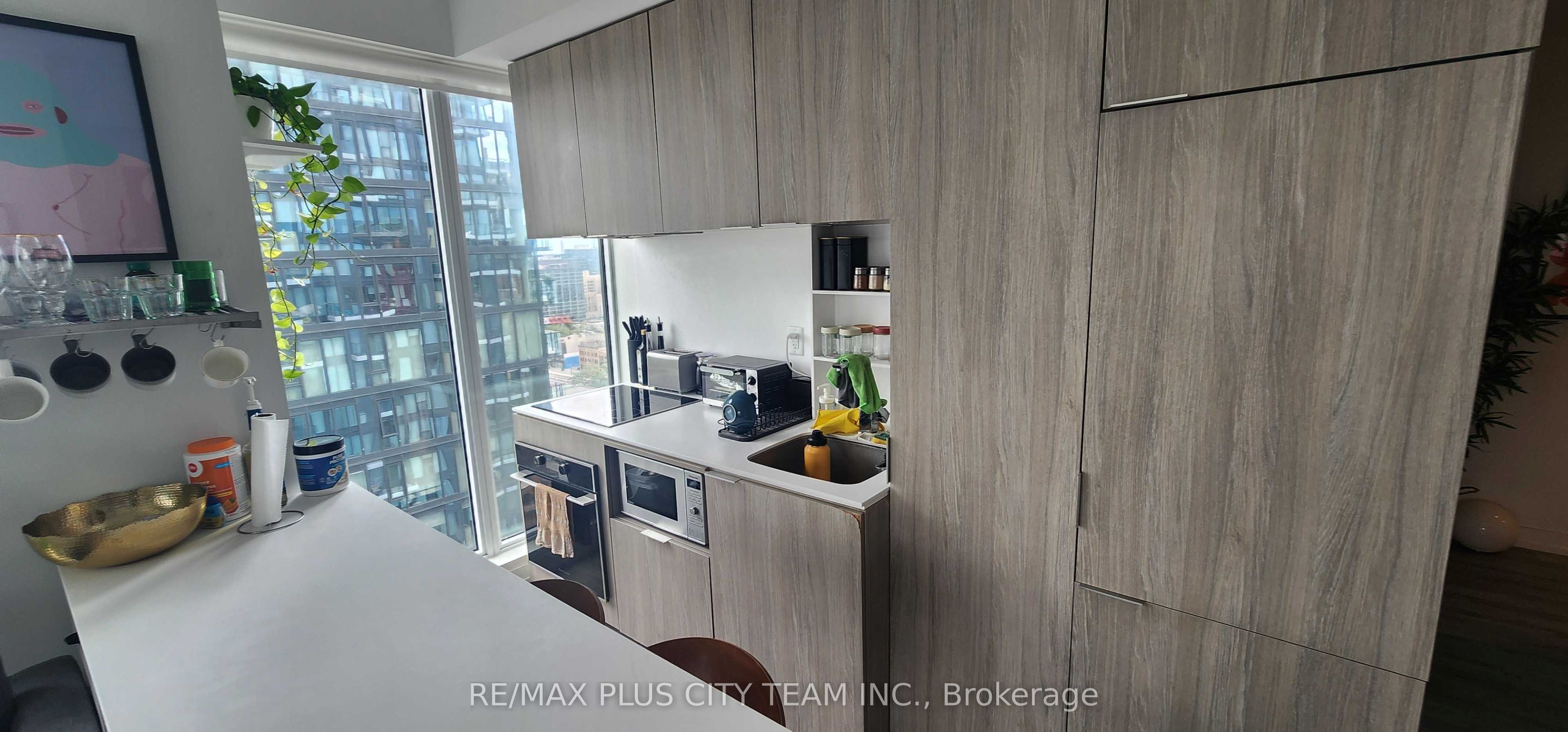 77 Shuter Street 2210, Toronto, ON M5B 0B8 photo 4