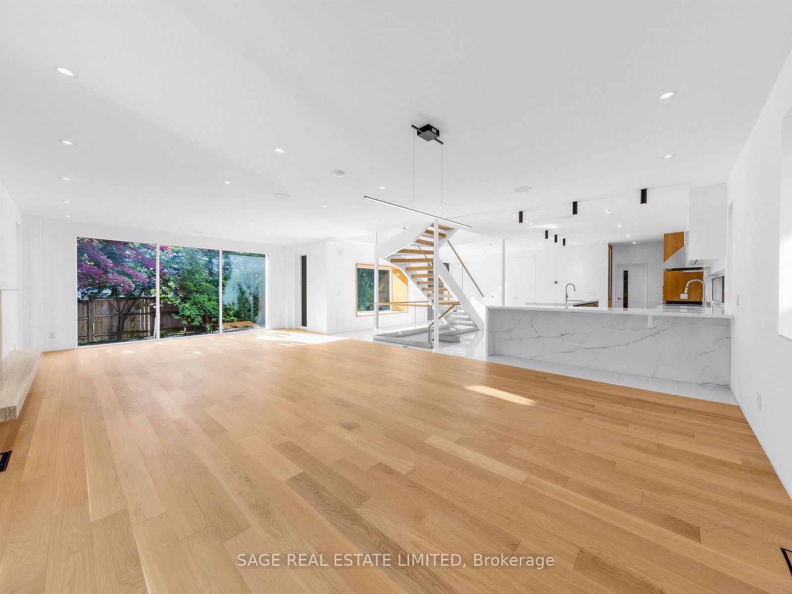 2 Addison Crescent, Toronto, ON M3B 1K8 photo 5