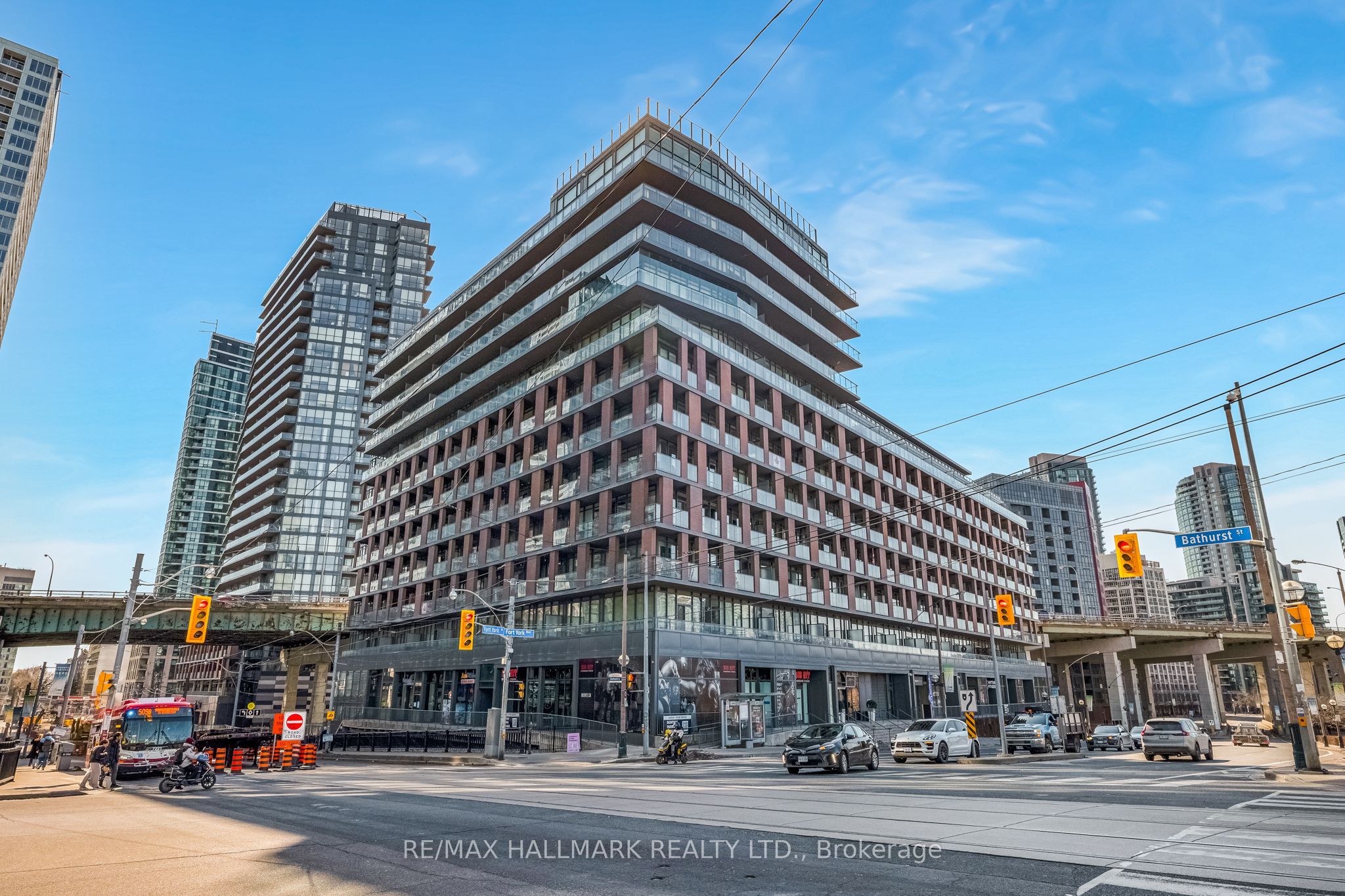 169 Fort York Boulevard 913, Toronto, ON M5V 0C8