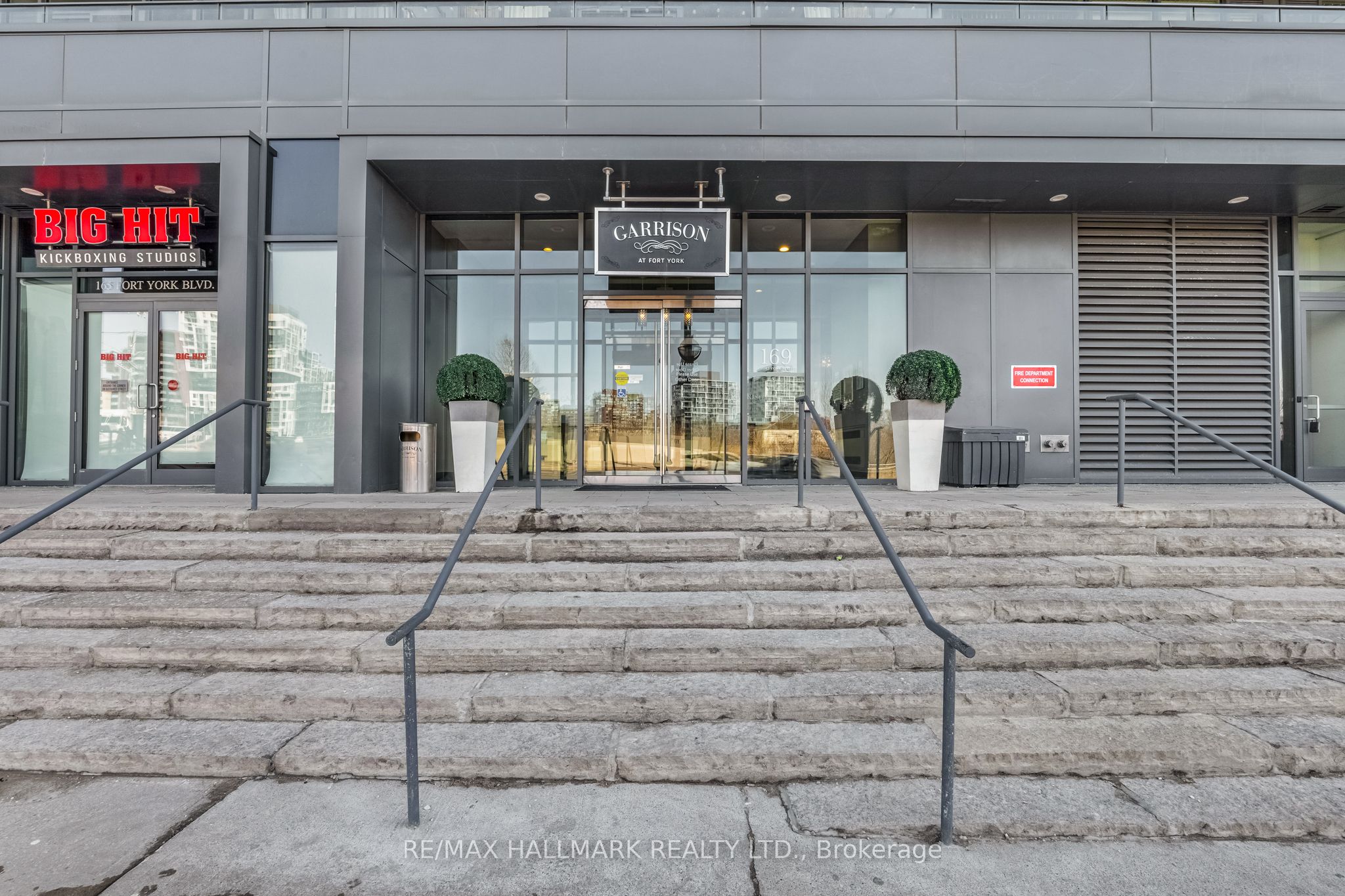 169 Fort York Boulevard 913, Toronto, ON M5V 0C8 photo 2