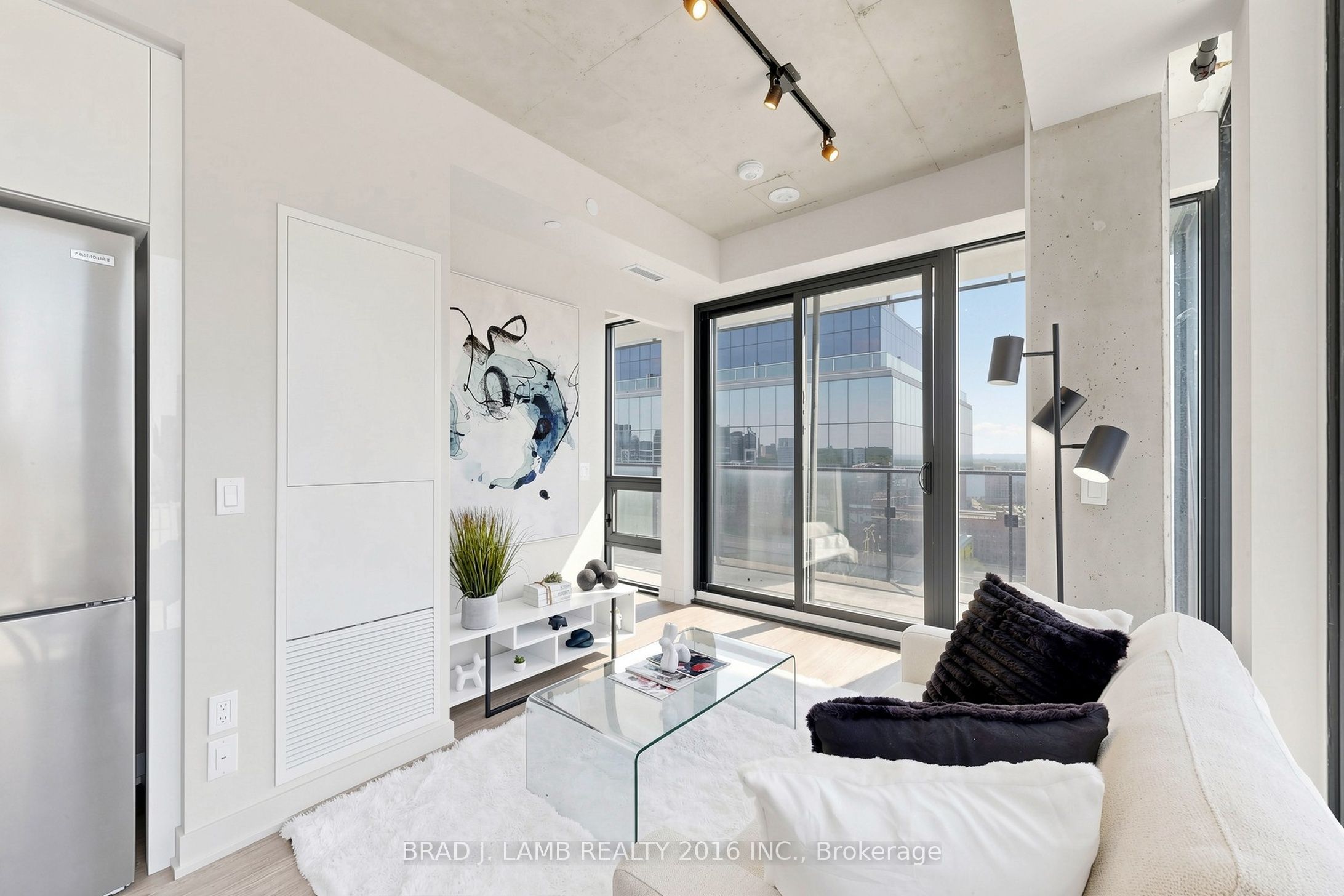 284 King Street E 2004, Toronto, ON M5A 1K4 photo 3