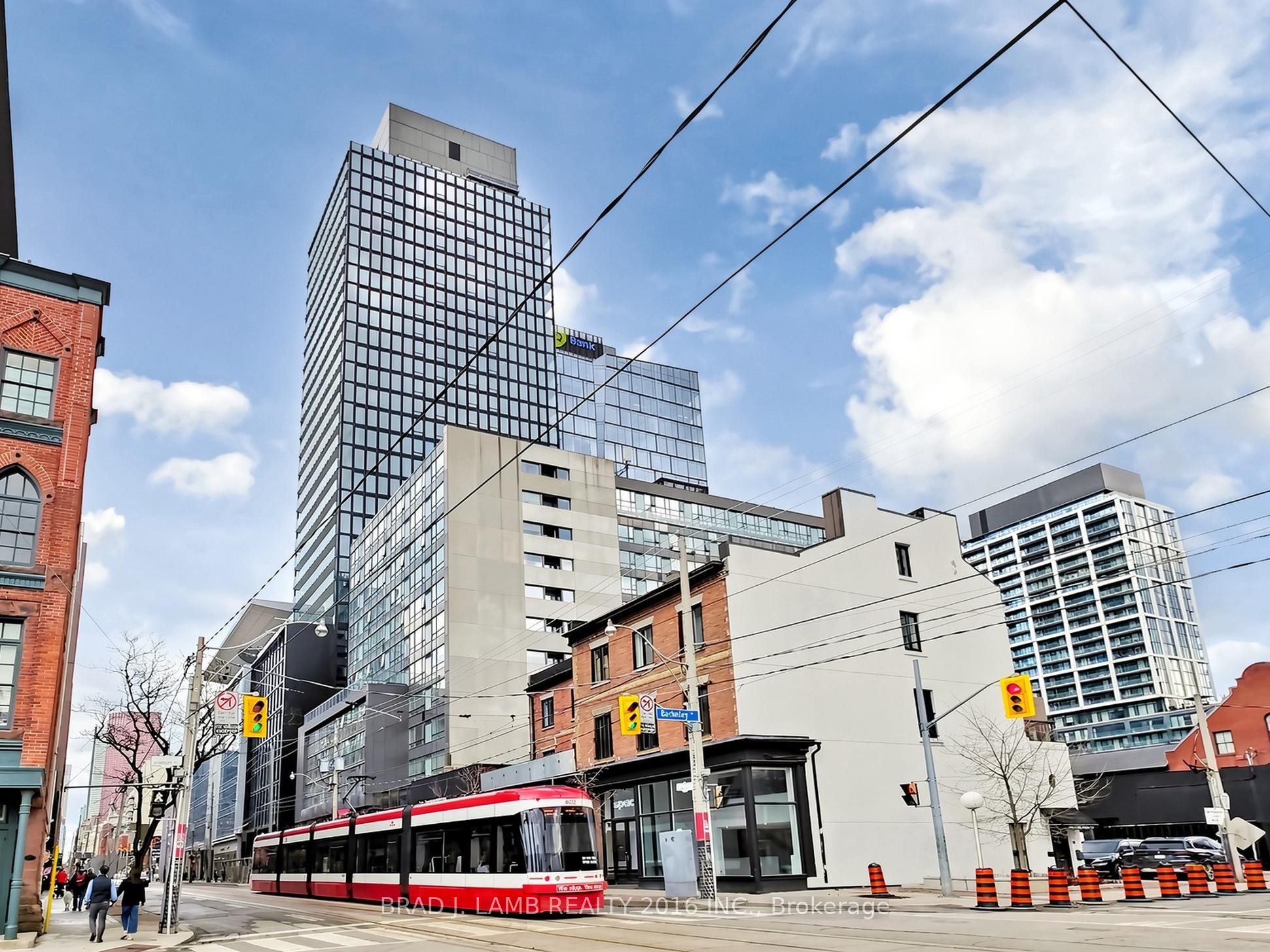 284 King Street E 404, Toronto, ON M5A 1K4