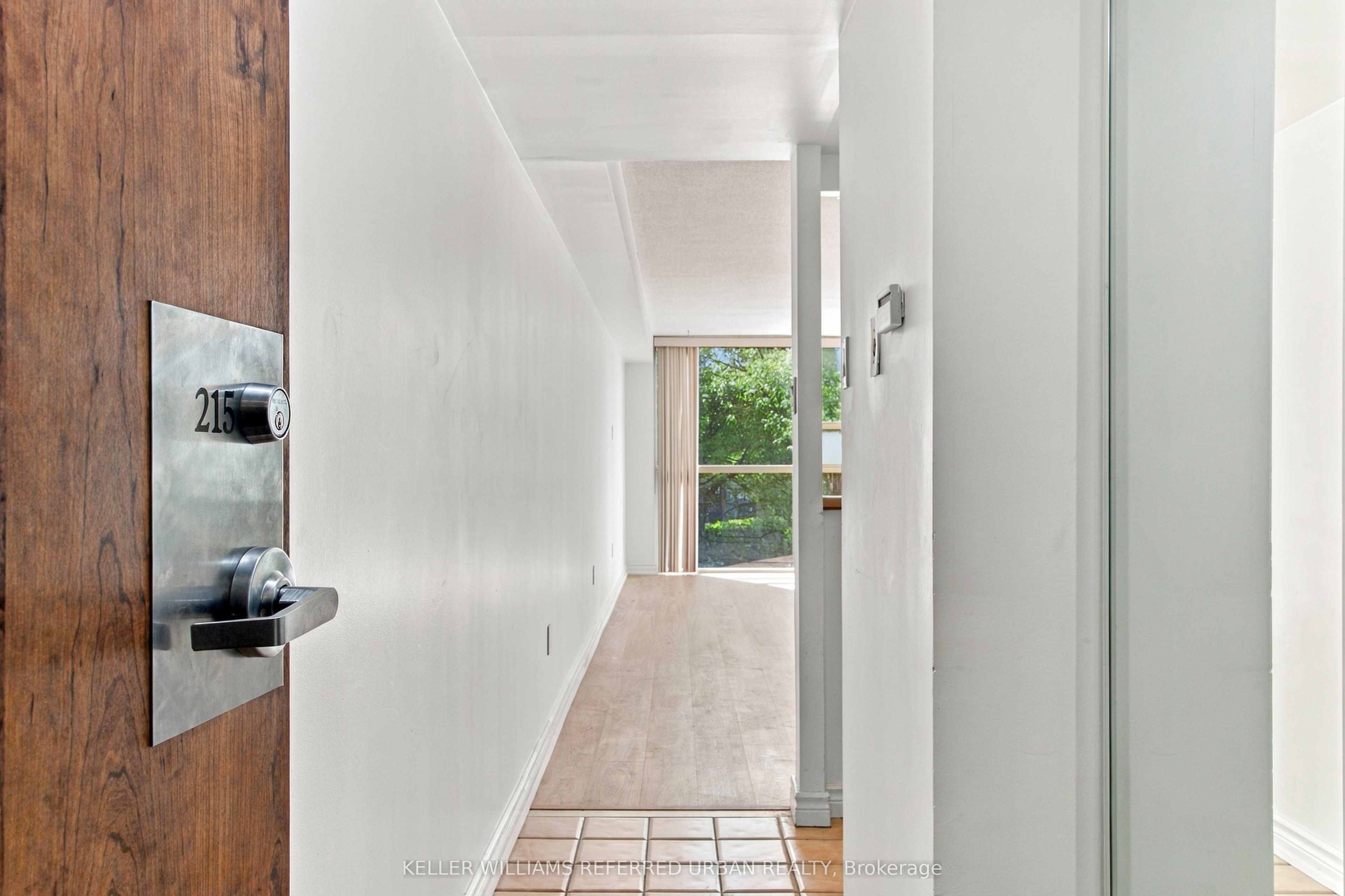 705 King Street W 215, Toronto, ON M5V 2W8