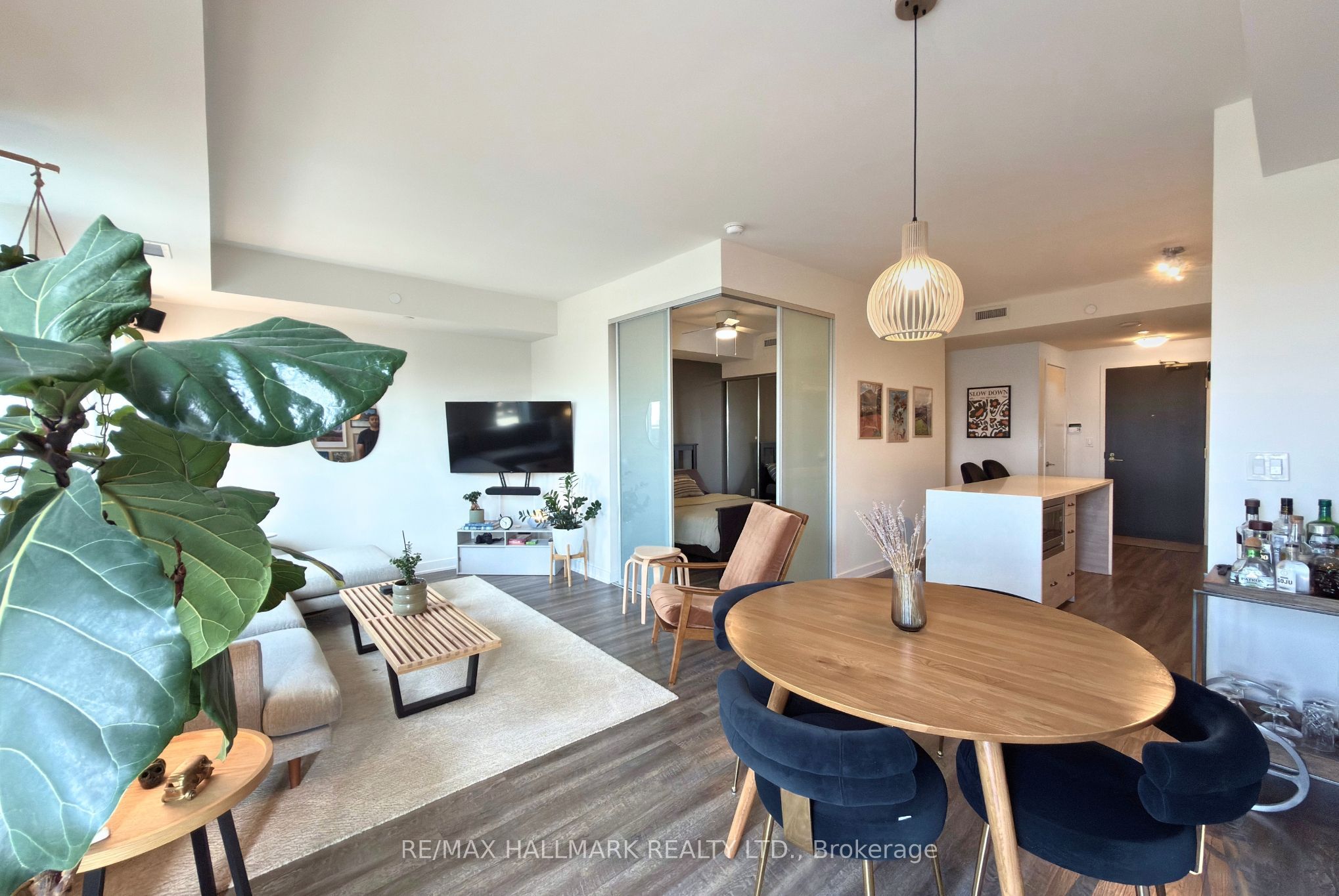 106 Dovercourt Road 614, Toronto, ON M6J 3C3 photo 5