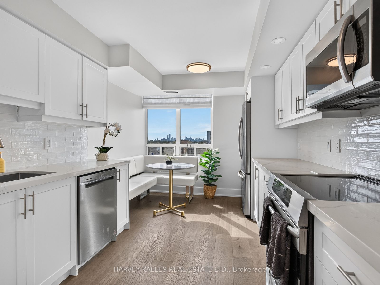 8 Covington Road 1004, Toronto, ON M6A 3E5 photo 5