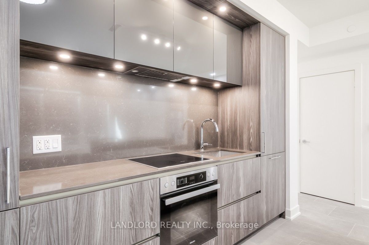 15 Mercer Street 622, Toronto, ON M5V 1H2 photo 4