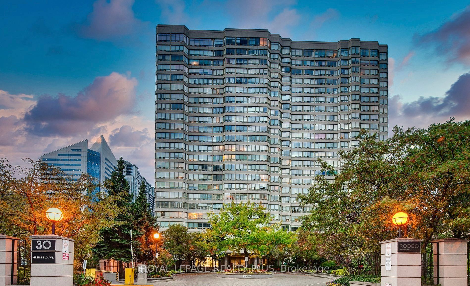 30 Greenfield Avenue 1714, Toronto, ON M2N 6N3 photo 2