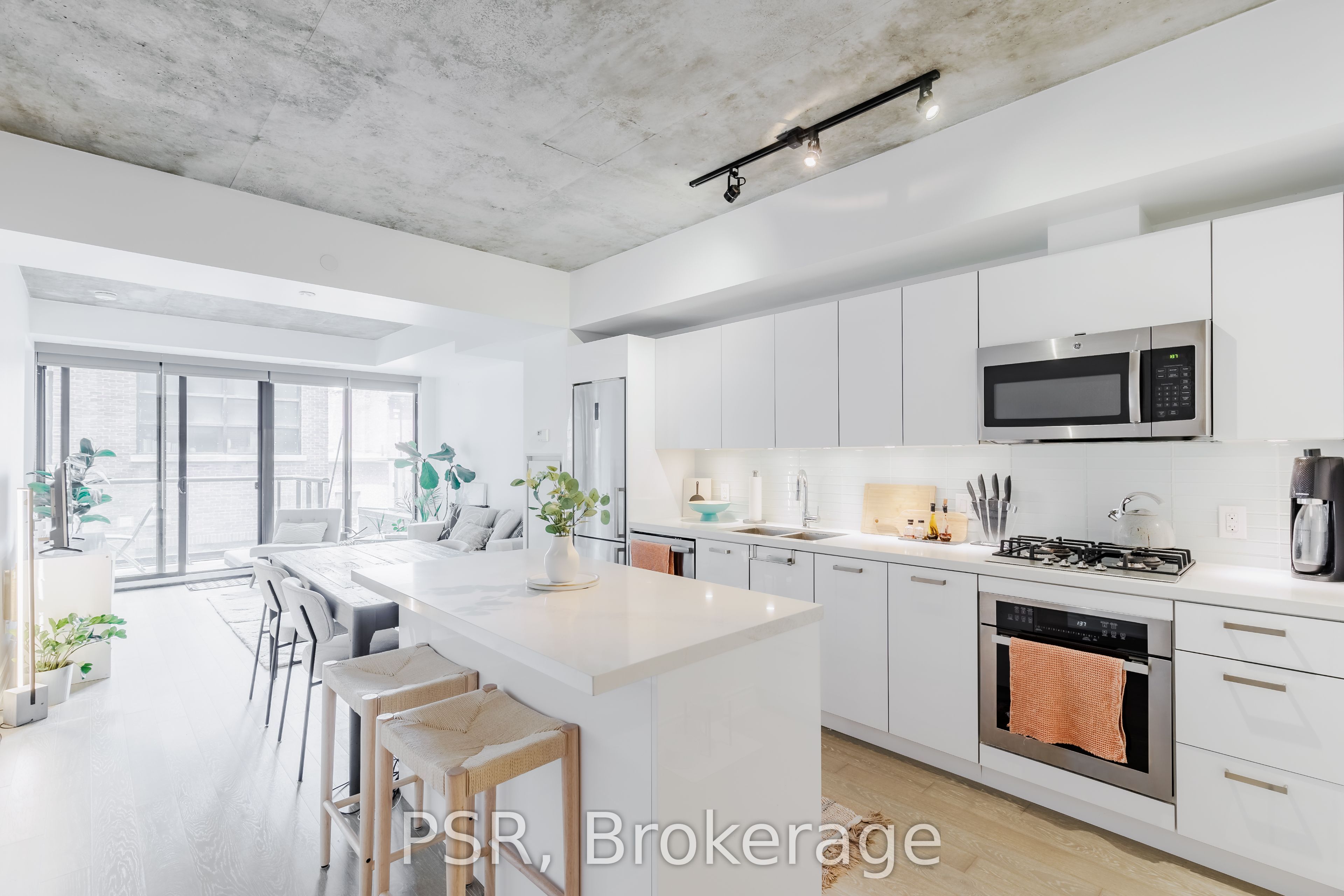 608 Richmond Street 317, Toronto, ON M5V 0N9 photo 5