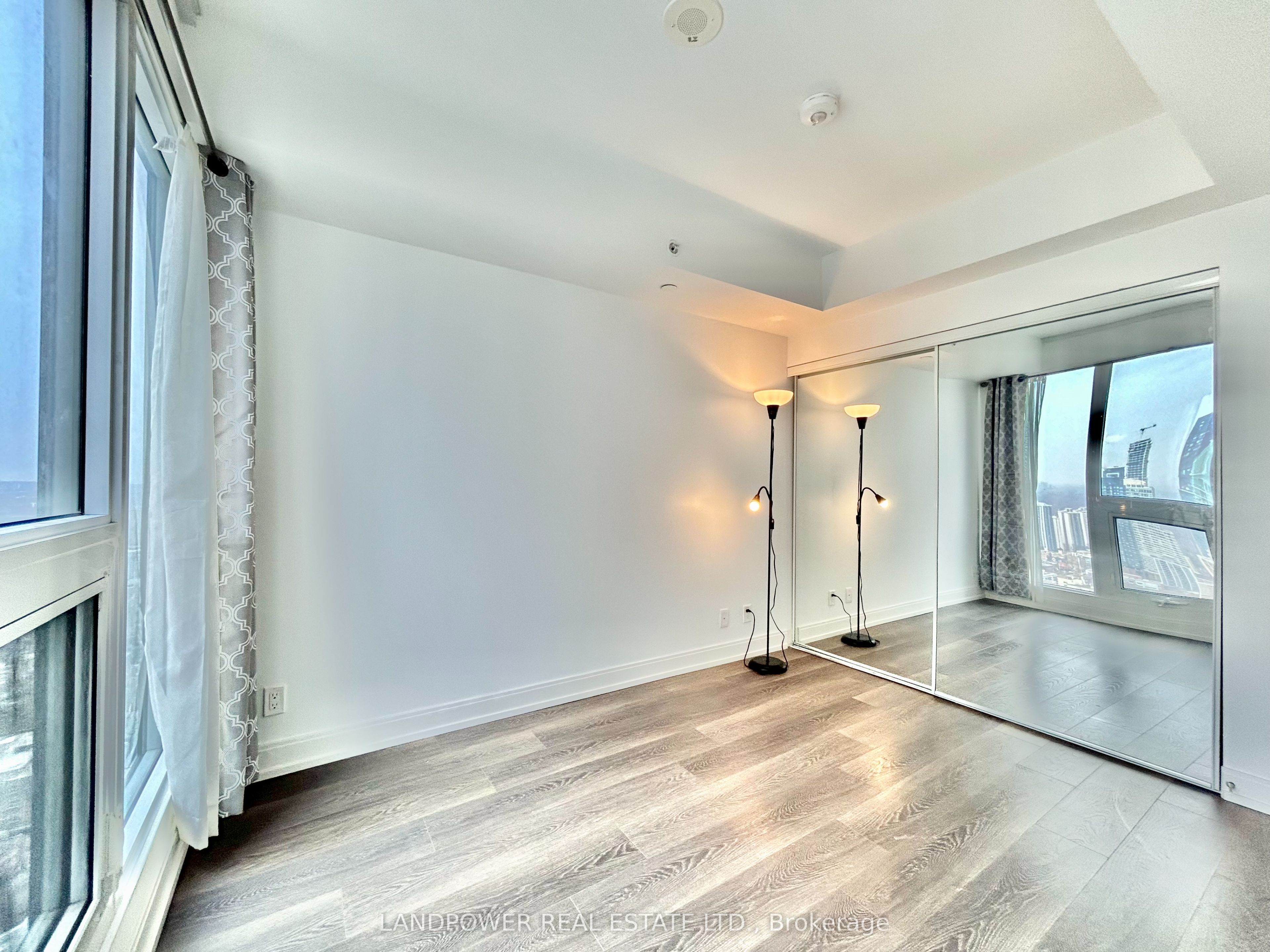 181 N Dundas Street E 5002, Toronto, ON M5A 0N5 photo 5