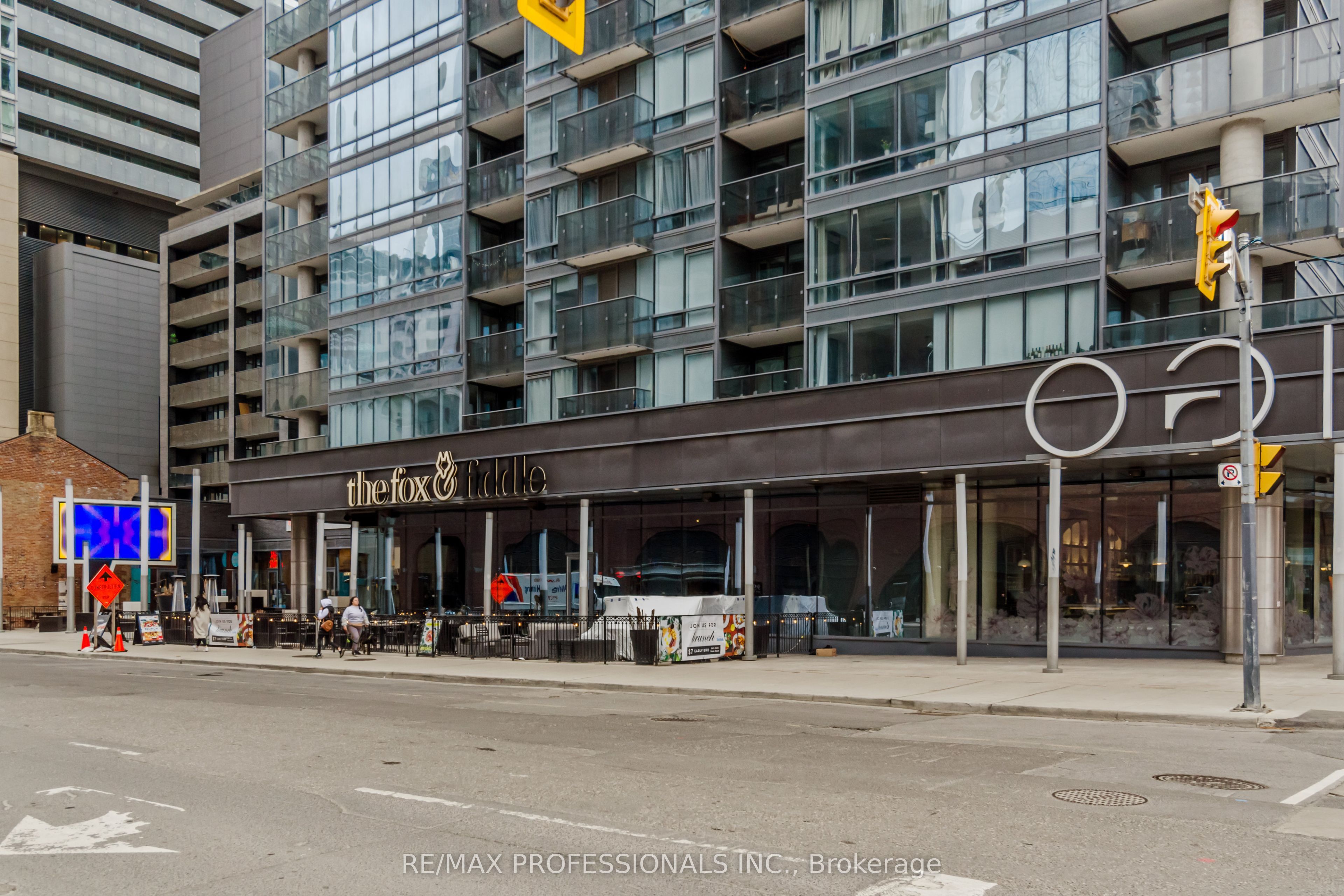 295 Adelaide Street W 522, Toronto, ON M5V 0L4 photo 2