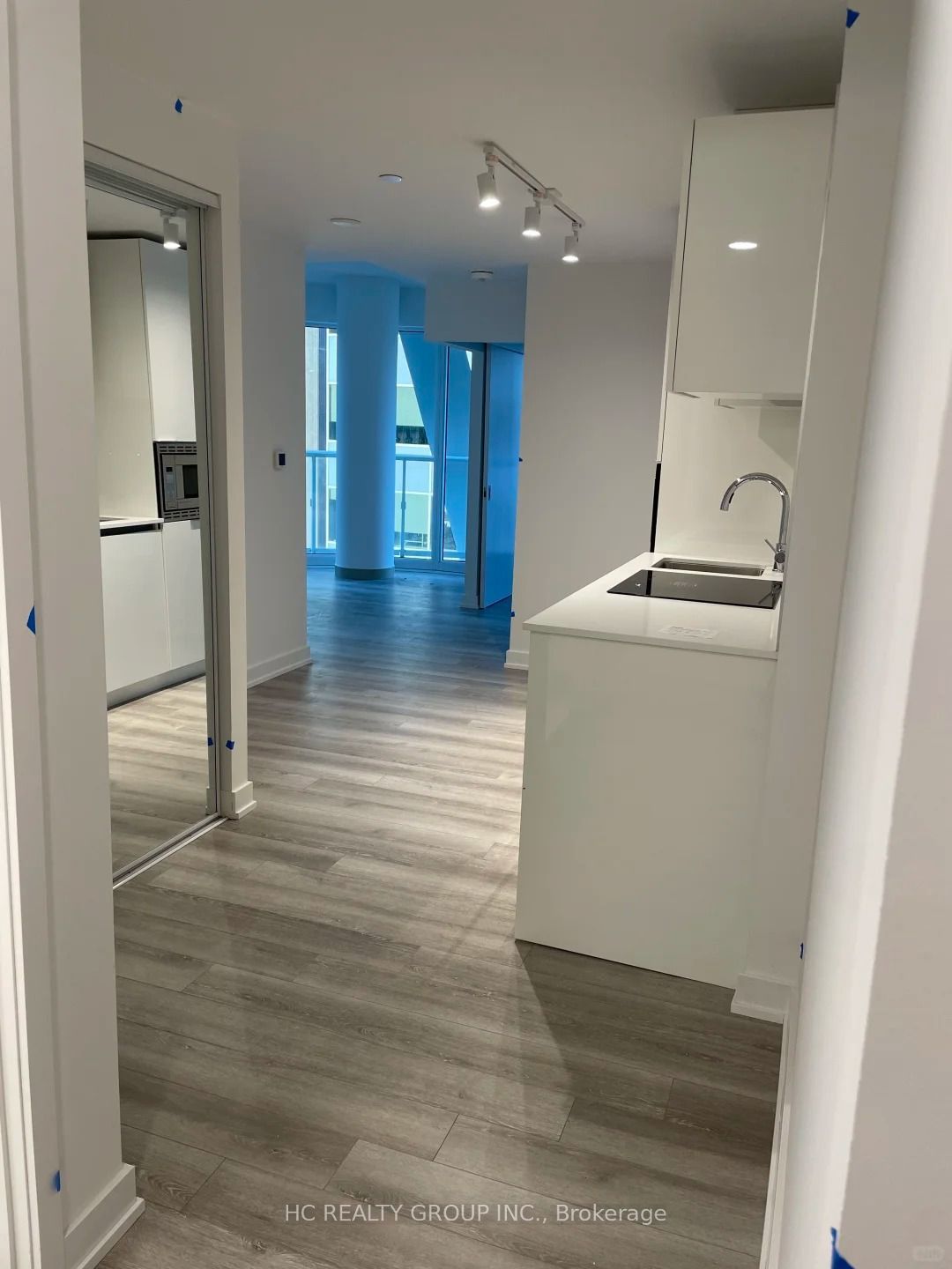 230 Simcoe Street 2612, Toronto, ON M5T 0G7 photo 2