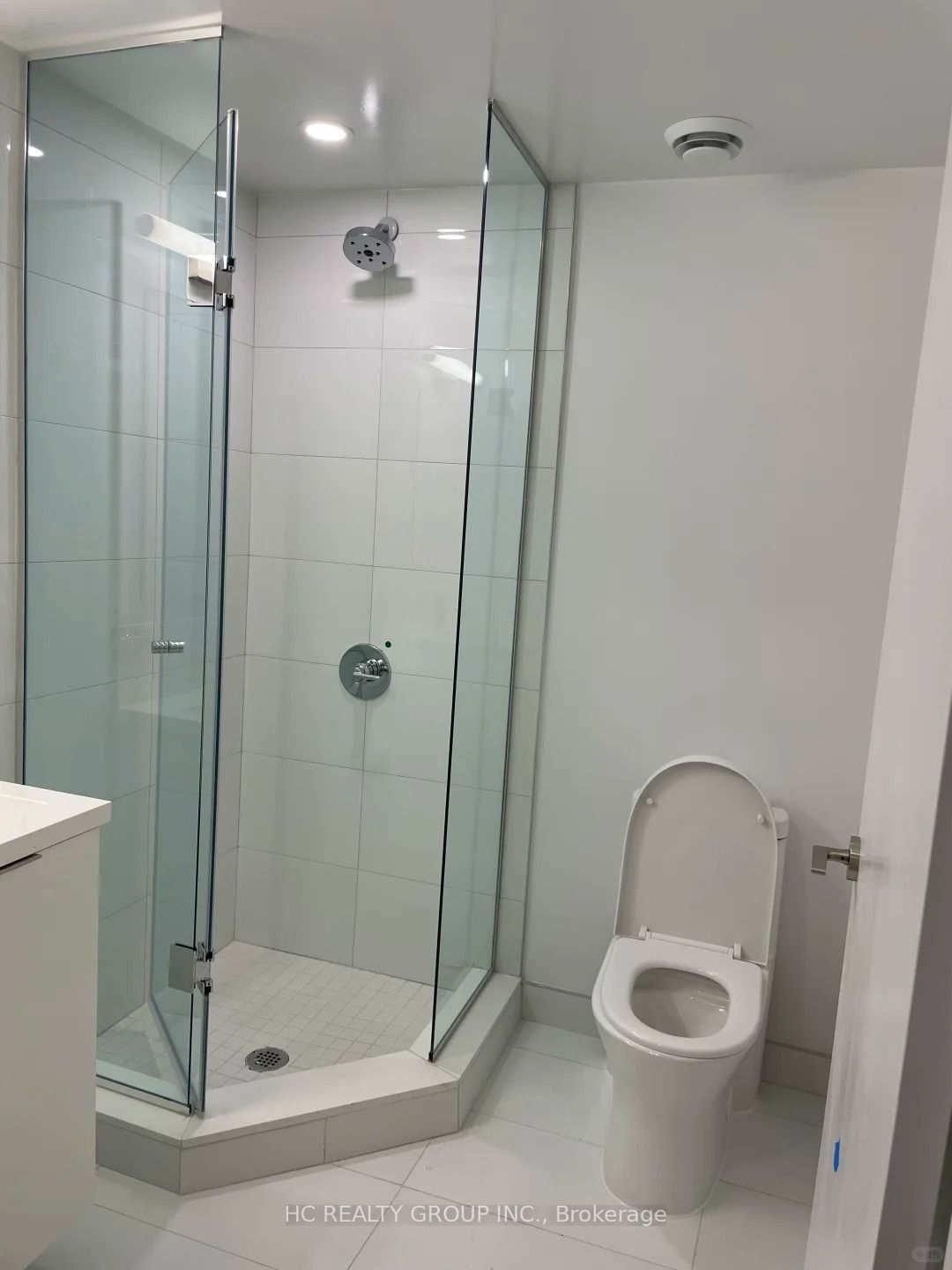 230 Simcoe Street 2612, Toronto, ON M5T 0G7 photo 4