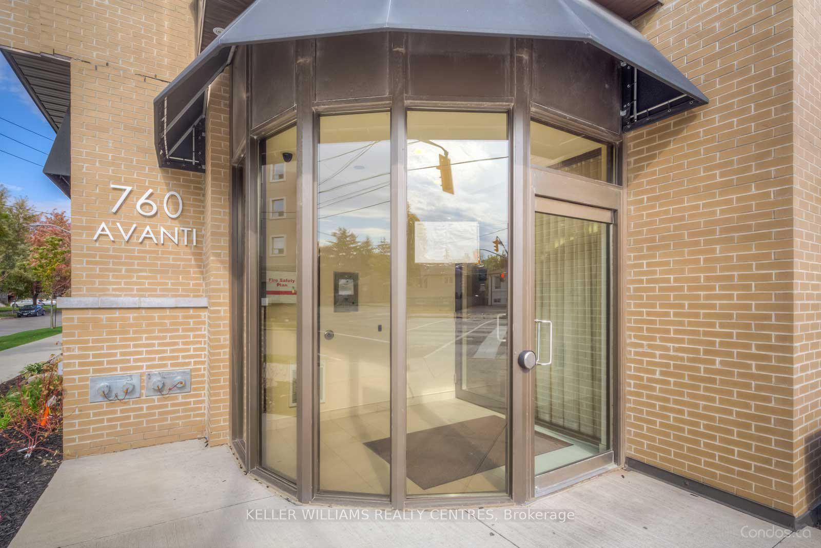 760 W Sheppard Avenue W 410, Toronto, ON M3H 0B3 photo 2