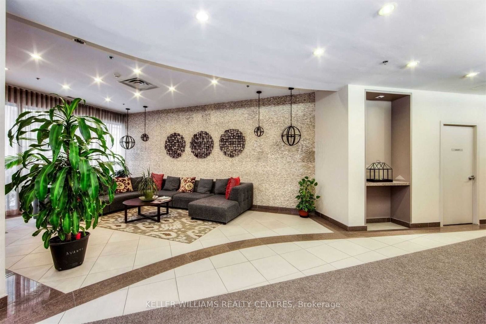 760 W Sheppard Avenue W 410, Toronto, ON M3H 0B3 photo 3