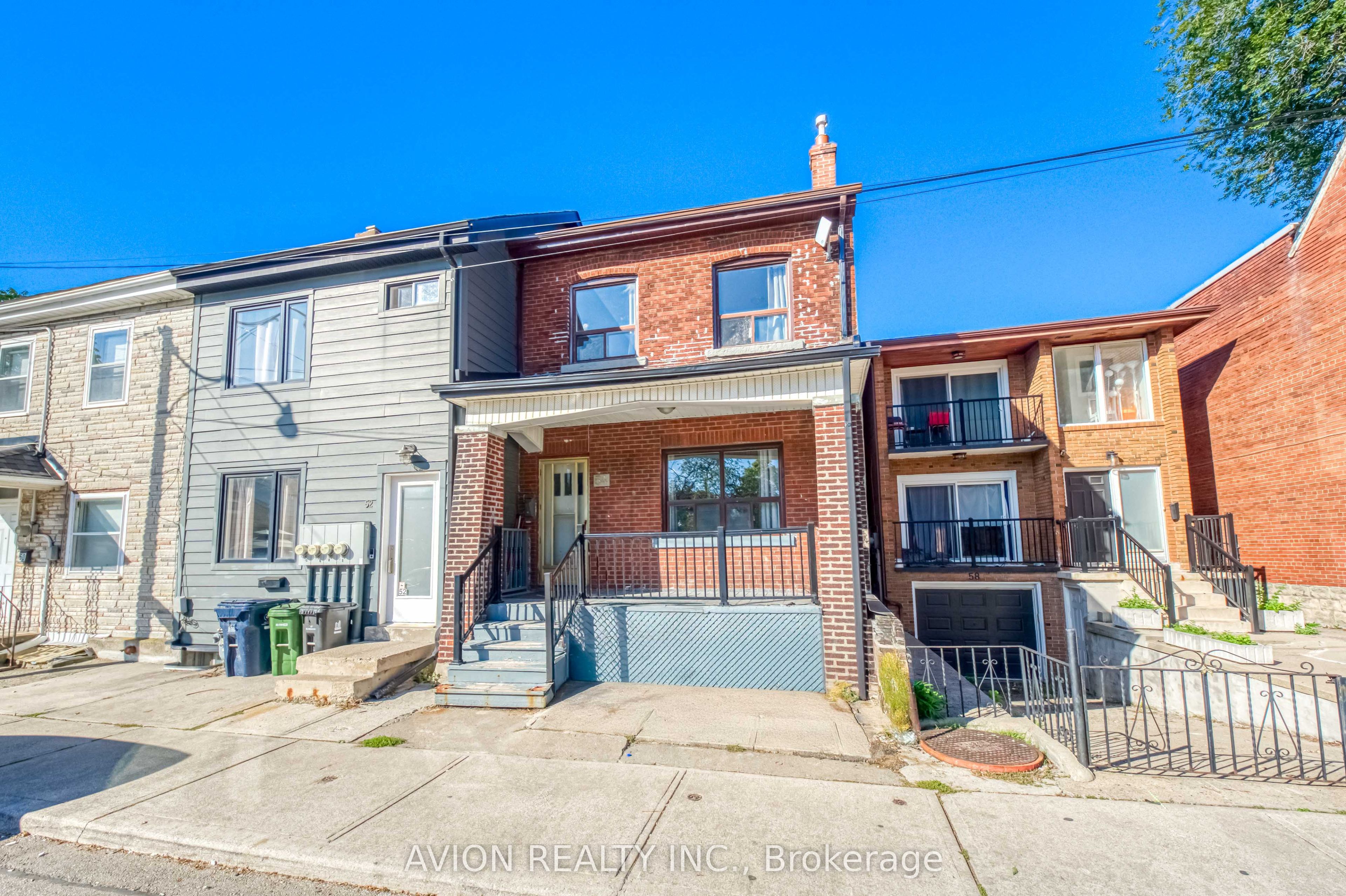 54 Ryerson Avenue, Toronto, ON M5T 2P5 photo 2