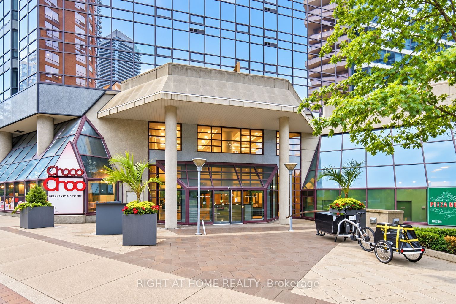 1001 Bay Street 402, Toronto, ON M5S 3A6 photo 3