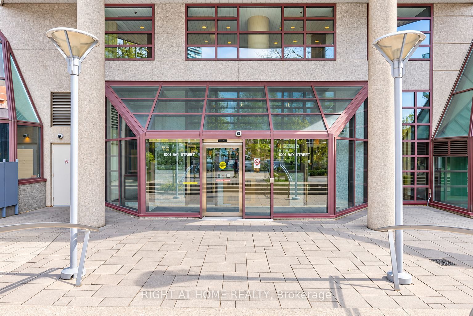 1001 Bay Street 402, Toronto, ON M5S 3A6 photo 4