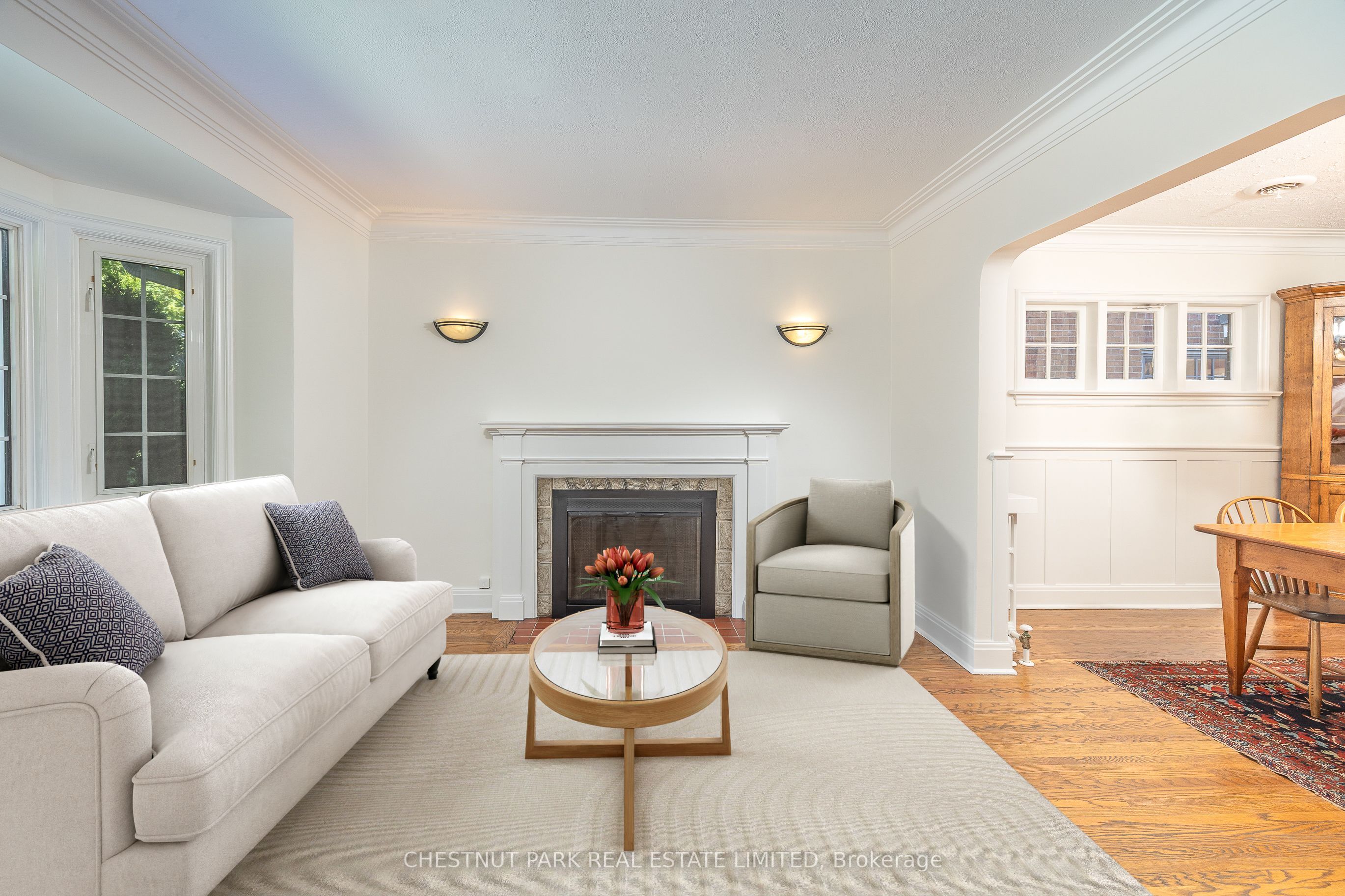101 Southvale Drive, Toronto, ON M4G 1G4 photo 4