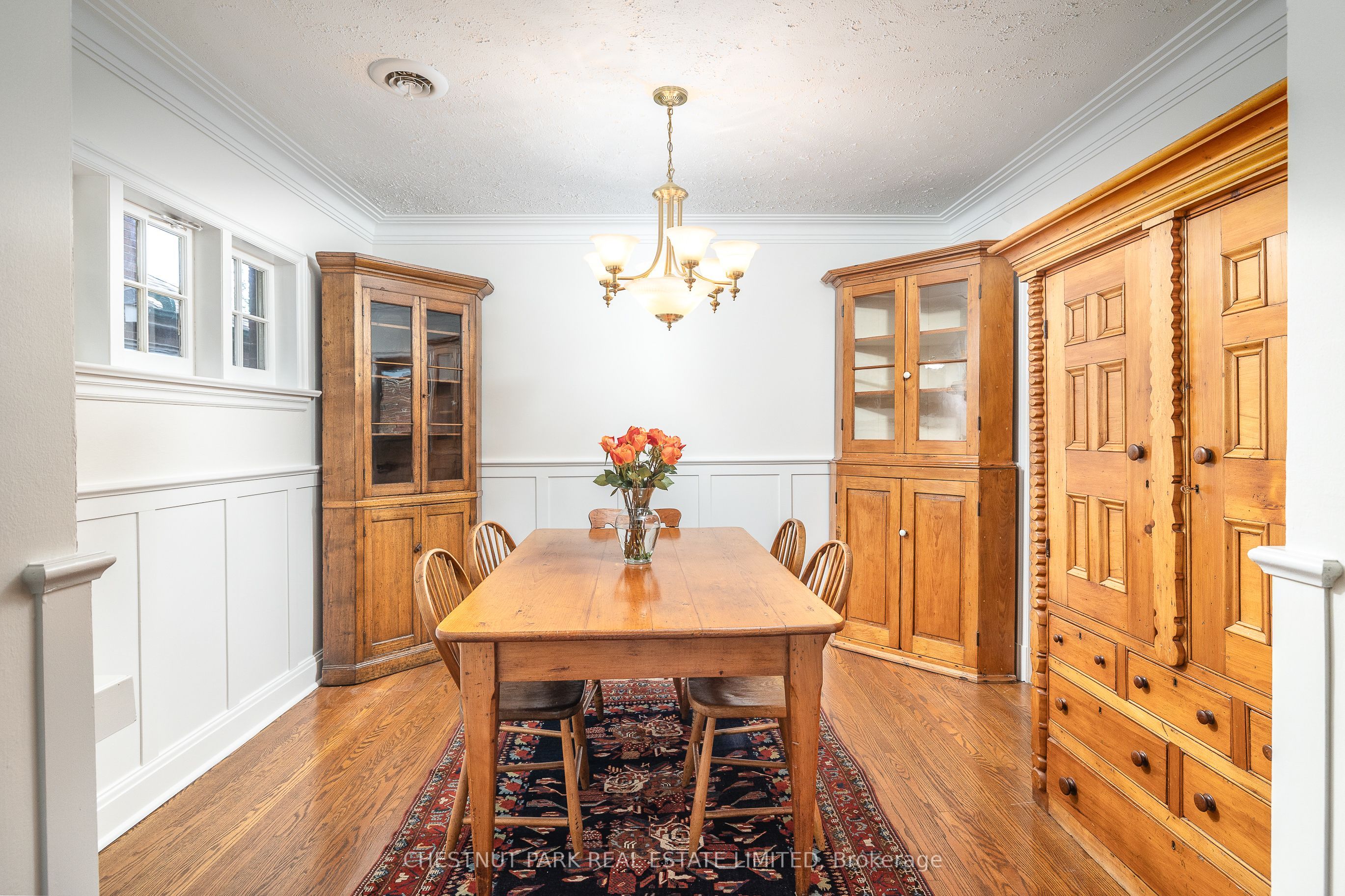 101 Southvale Drive, Toronto, ON M4G 1G4 photo 5
