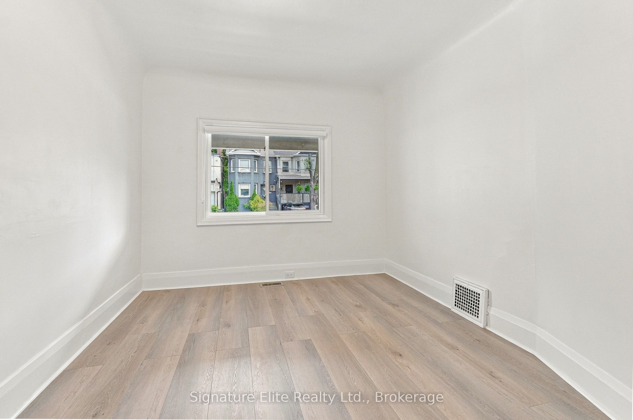 1052 Mount Pleasant Road, Toronto, ON M4P 2M4 photo 4