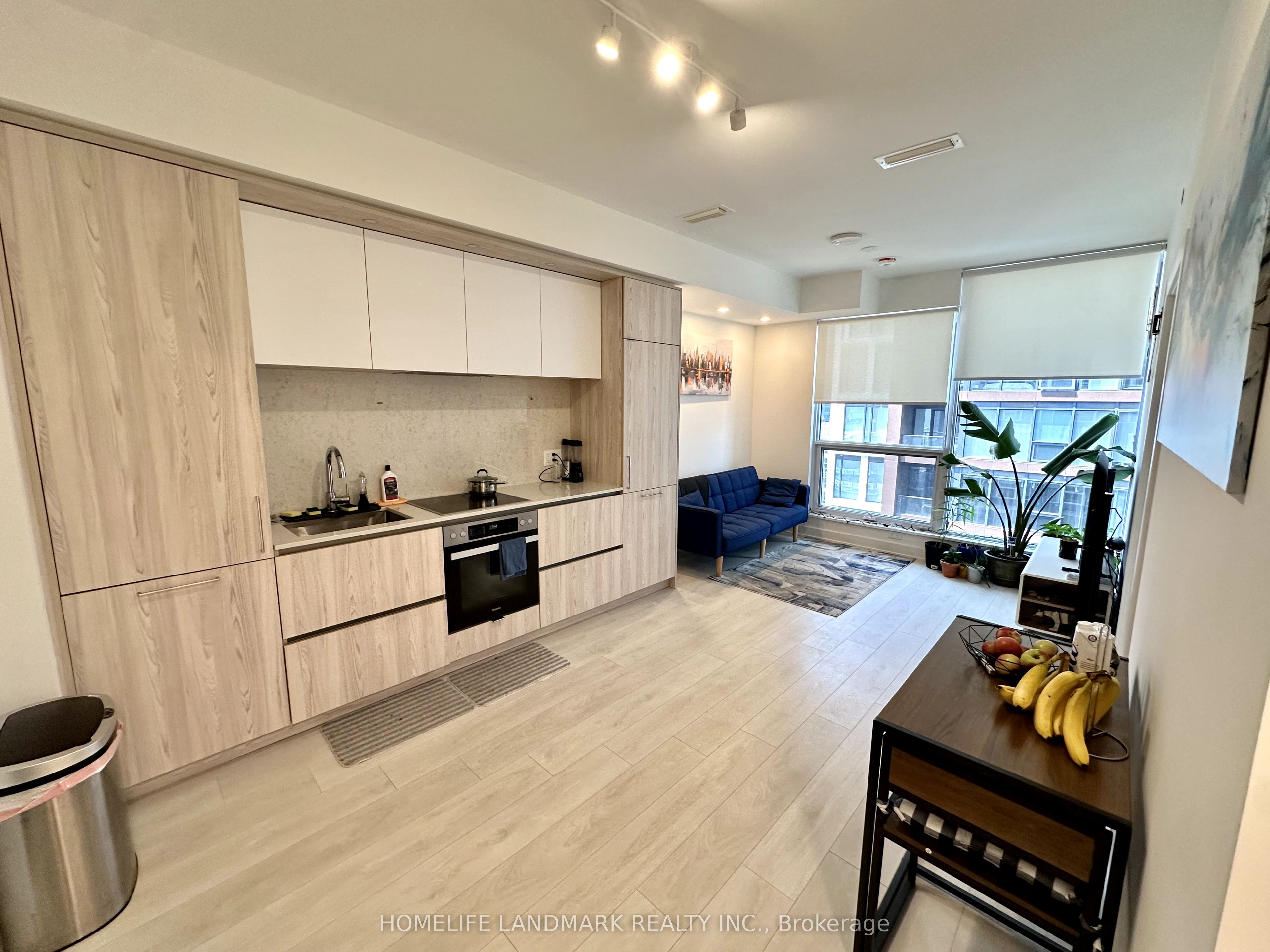 35 Mercer Street 1611 (2nd Bedroom), Toronto, ON M5V 1H2 photo 2