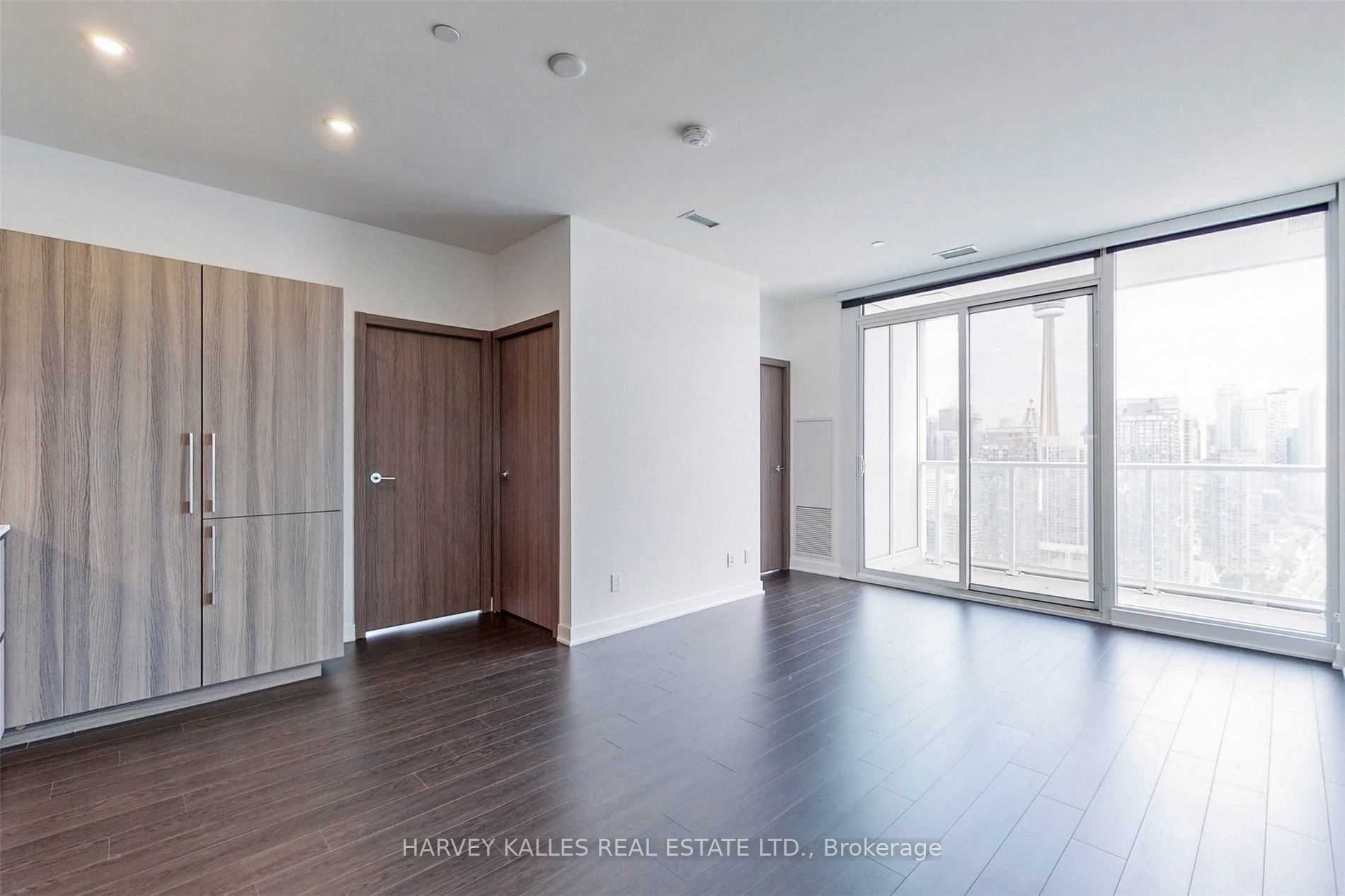 17 Bathurst Street 4610, Toronto, ON M5V 0N1 photo 4