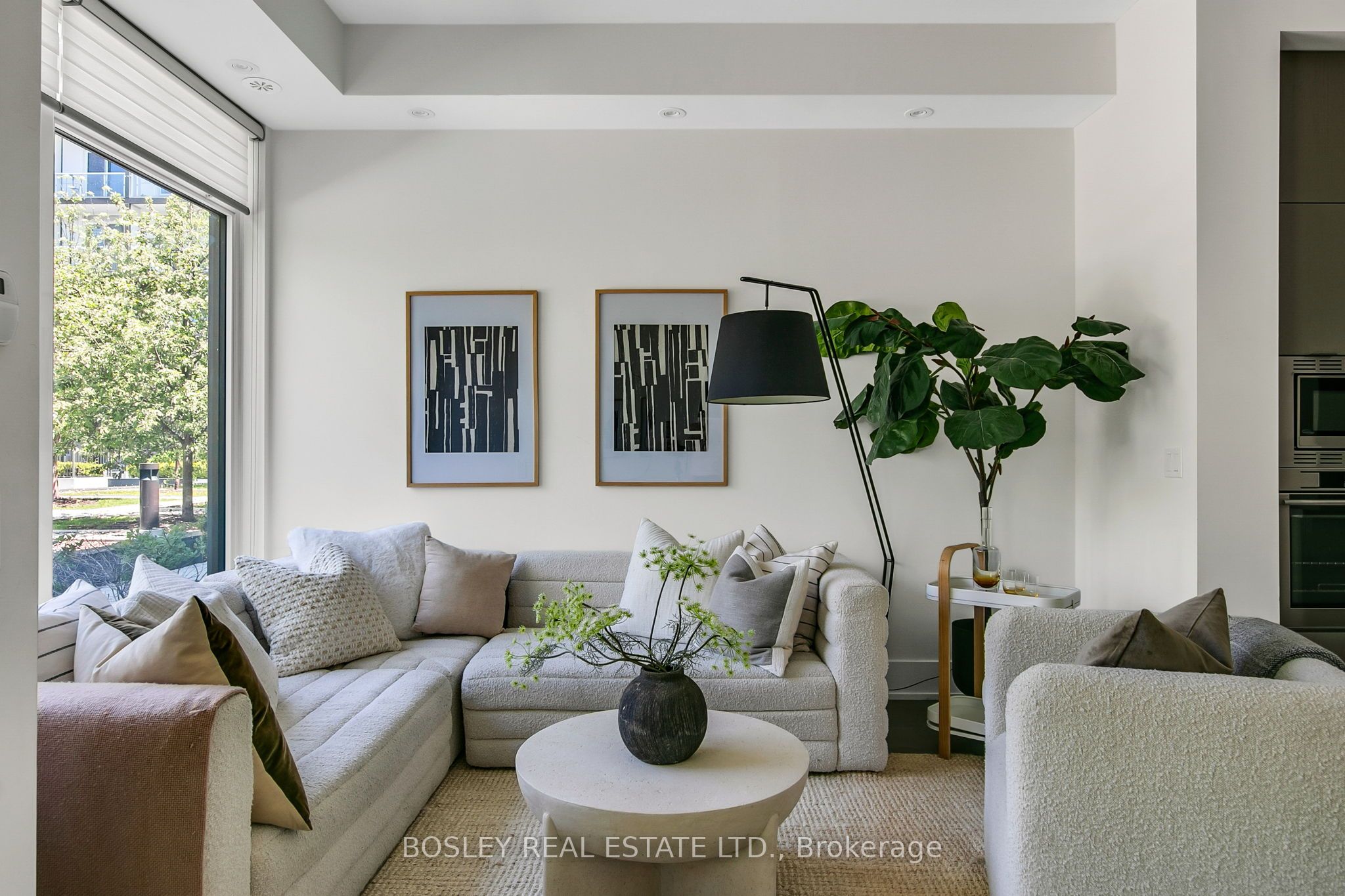 51 Paul Lane Gardens TH05, Toronto, ON M5T 2H6 photo 5