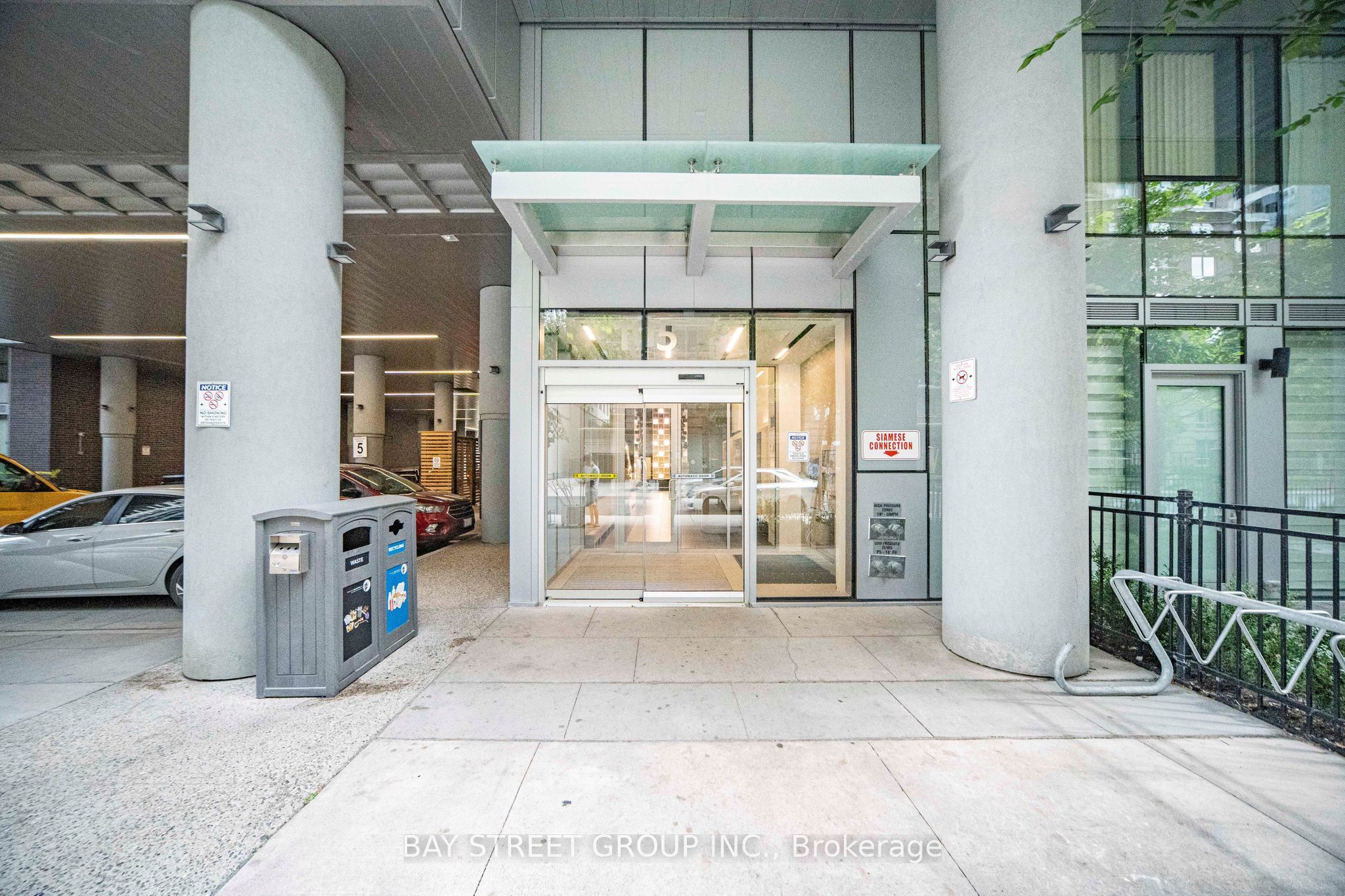 195 Redpath Avenue 2412, Toronto, ON M4P 0E4 photo 2