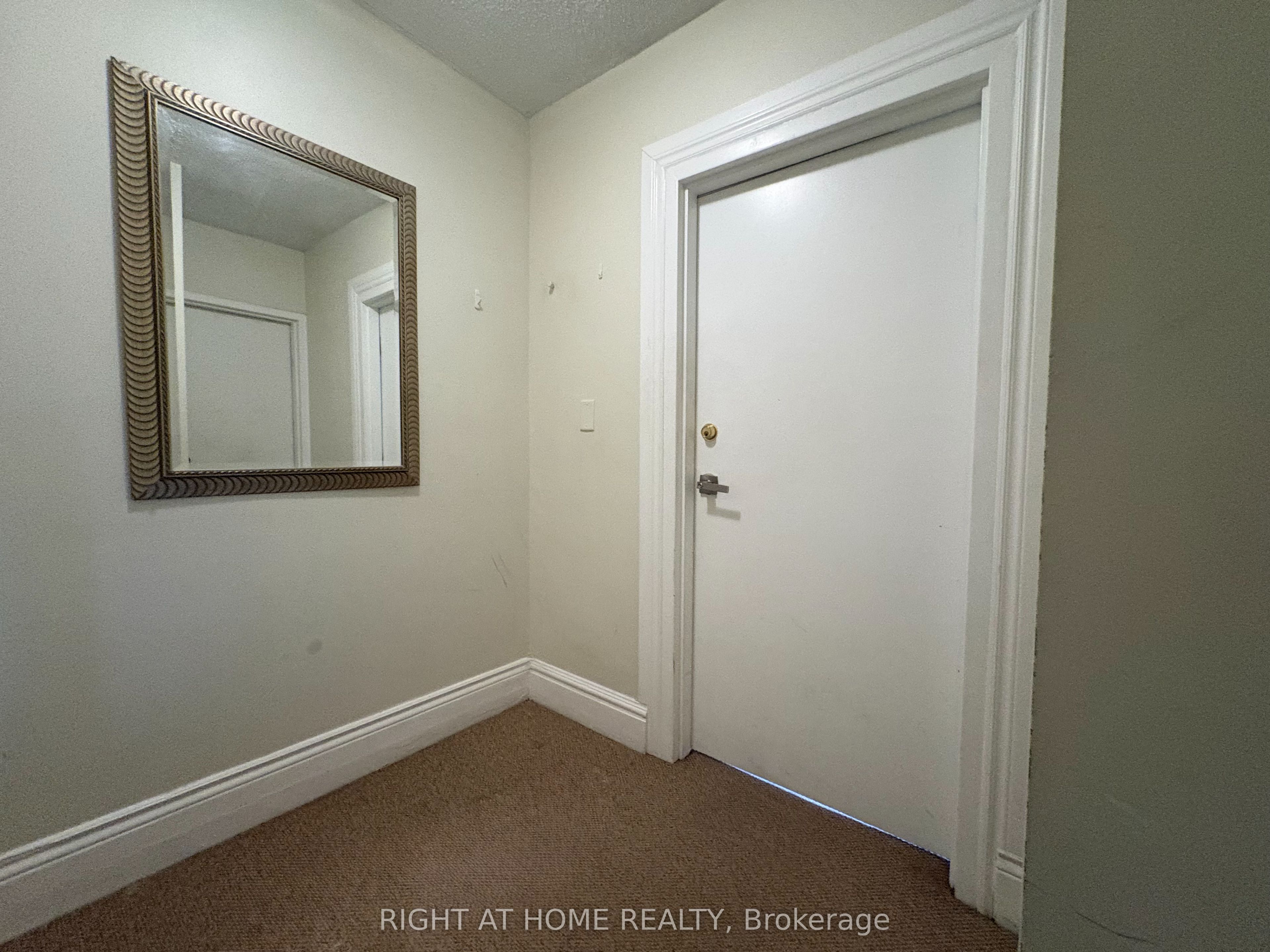 1015 Bathurst Street 2, Toronto, ON M5R 3G8 photo 4