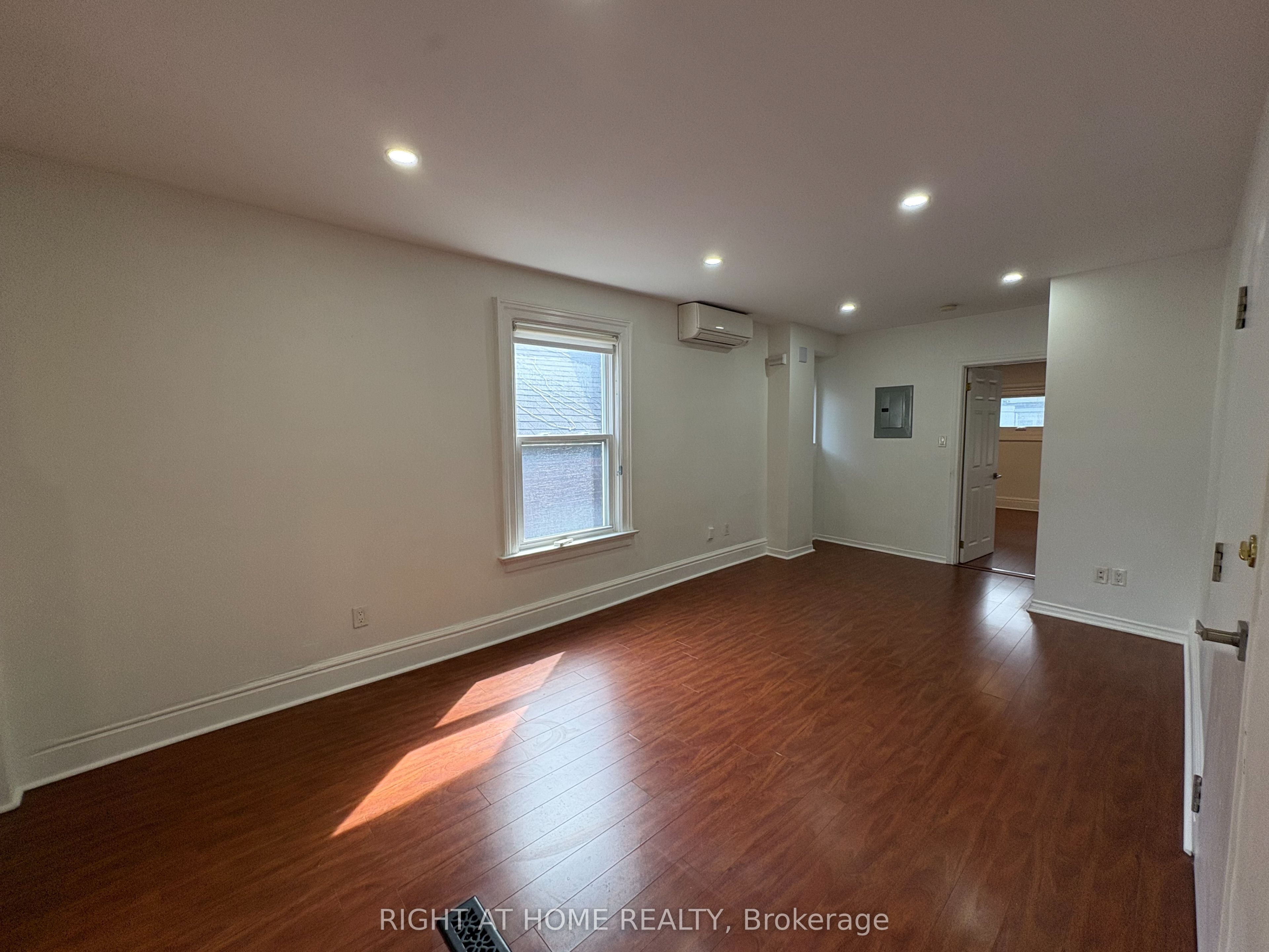 1015 Bathurst Street 2, Toronto, ON M5R 3G8 photo 5