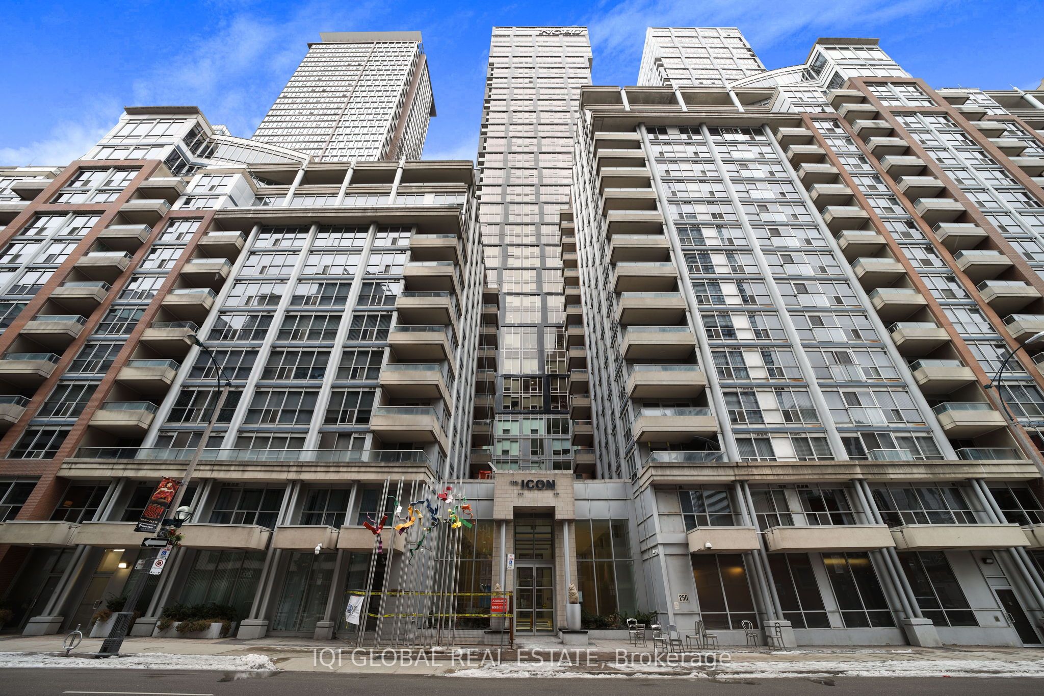 250 Wellington Street W 1133, Toronto, ON M5V 3P6 photo 4