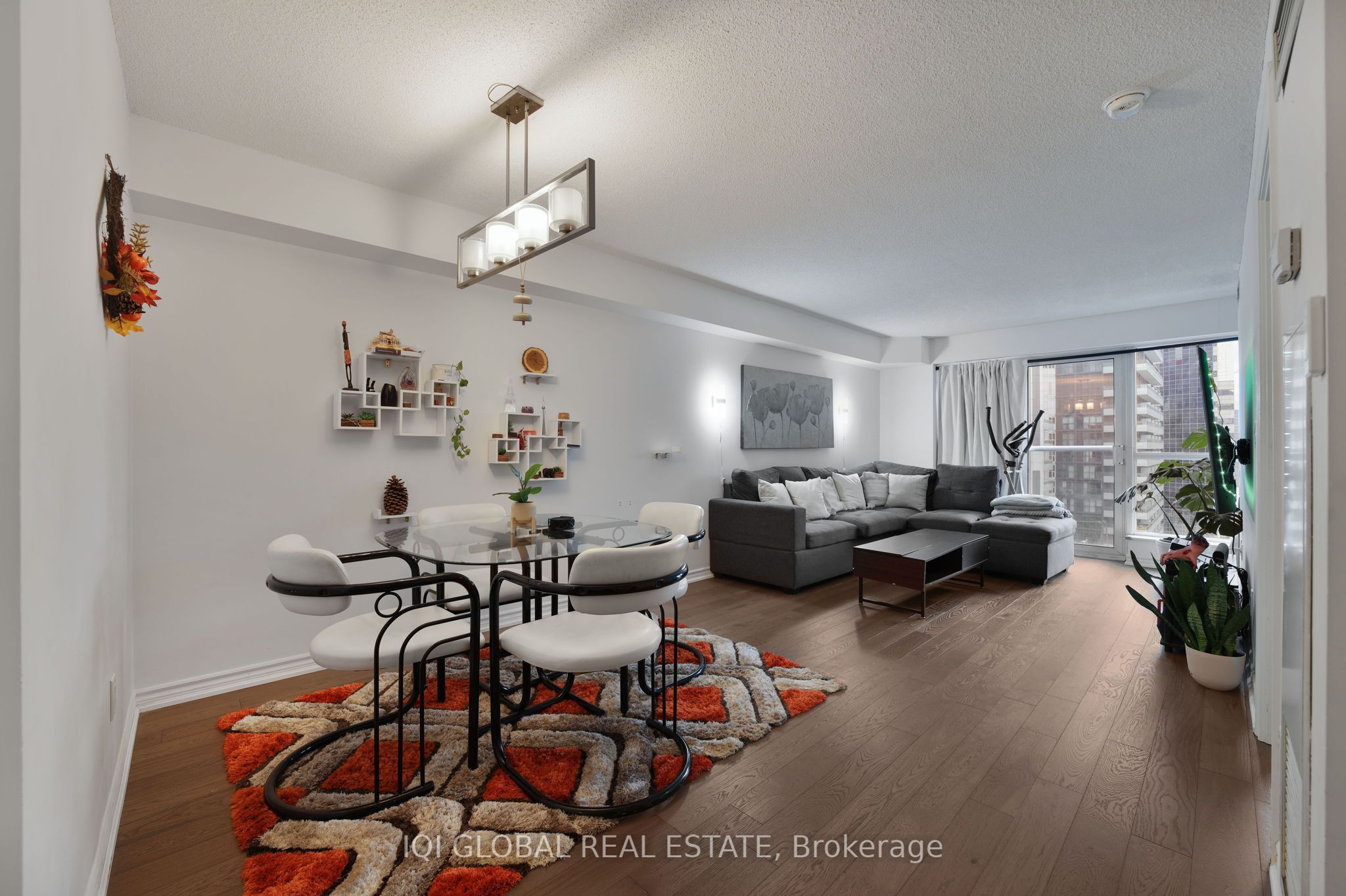 250 Wellington Street W 1133, Toronto, ON M5V 3P6 photo 5