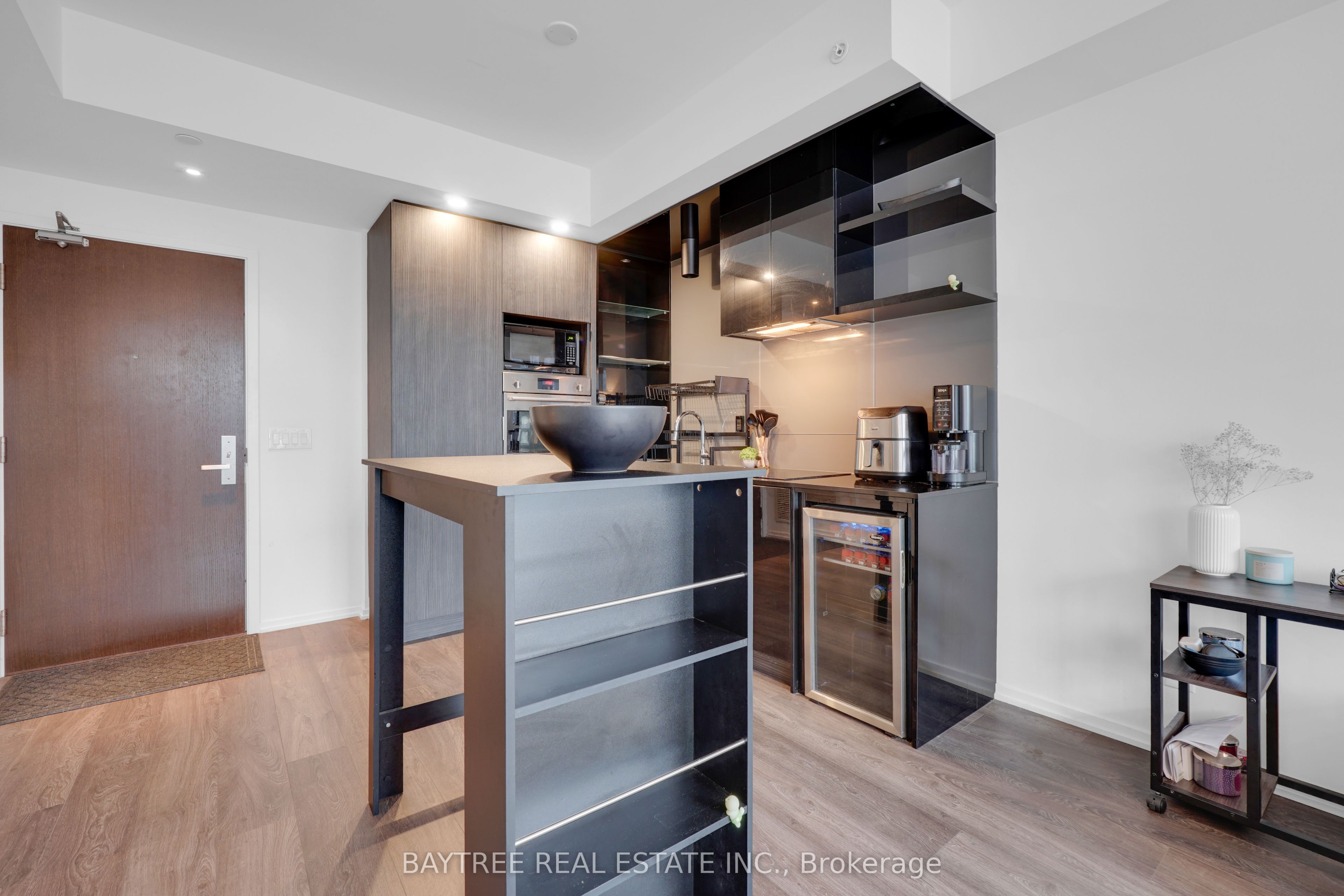 70 Temperance Street 2610, Toronto, ON M5H 0B1 photo 2
