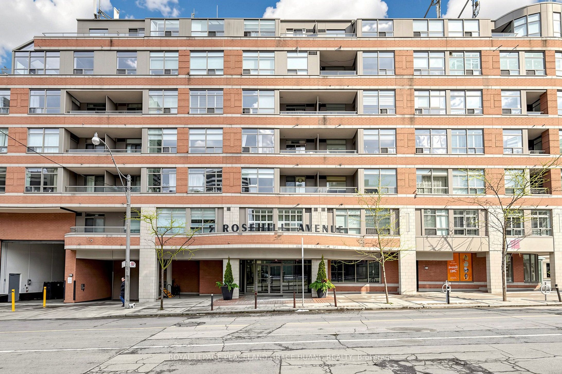 5 Rosehill Avenue 609, Toronto, ON M4T 3A6 photo 2
