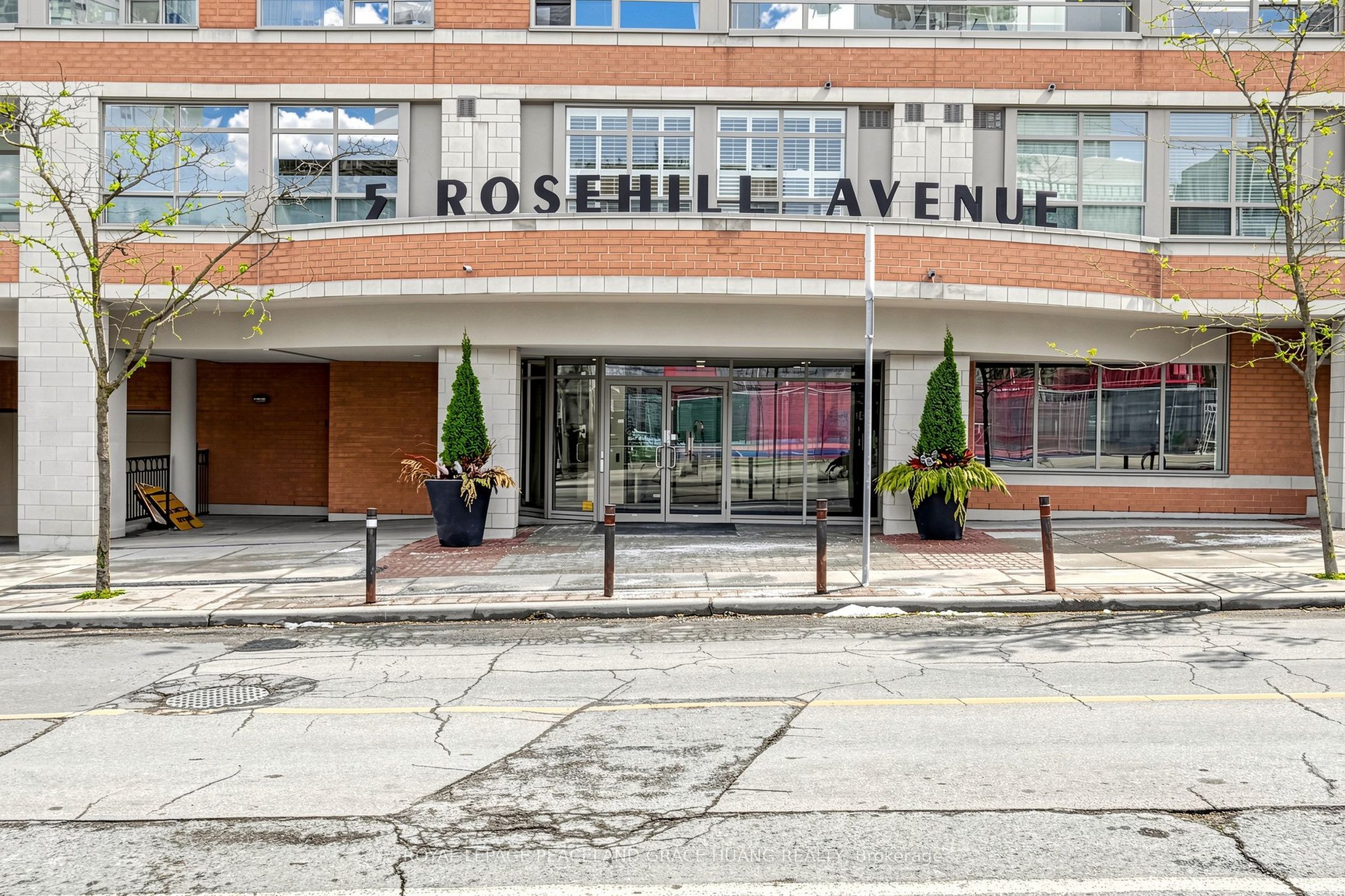 5 Rosehill Avenue 609, Toronto, ON M4T 3A6 photo 4