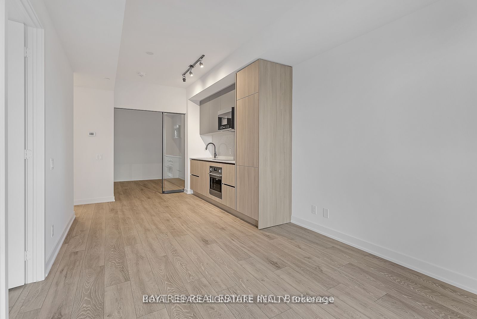 108 Peter Street 3001, Toronto, ON M5V 2G7 photo 5