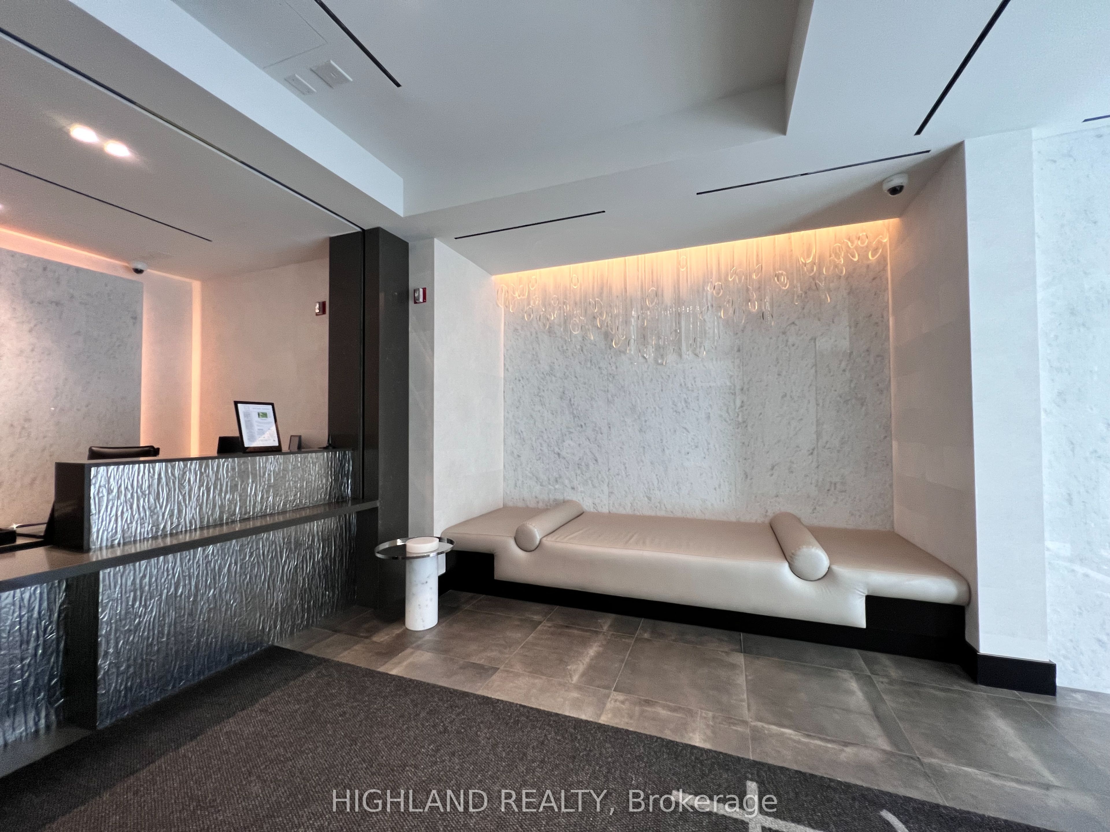 8 Cumberland Street 2405, Toronto, ON M4W 0B6 photo 3