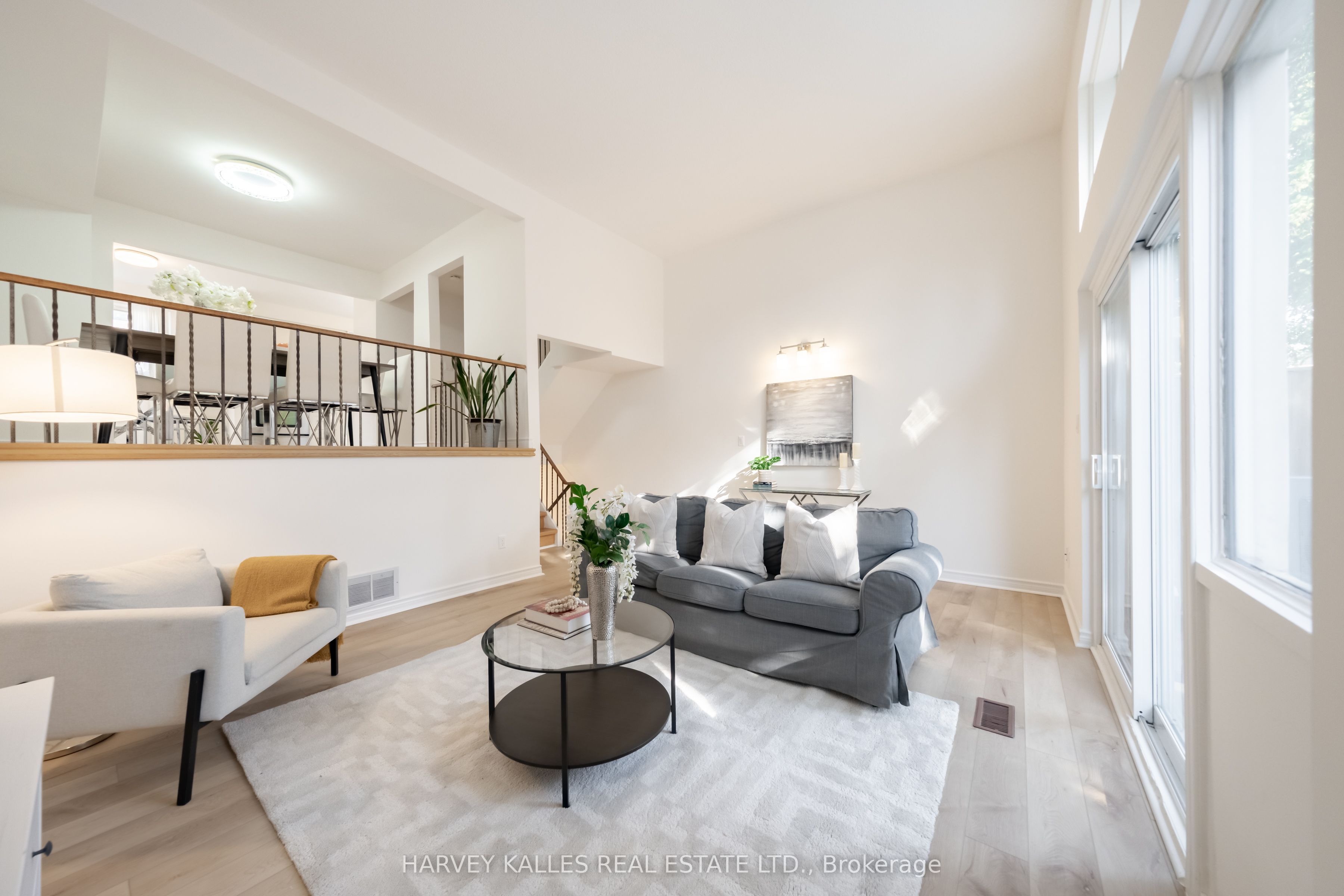 102 Jenny Wren Way, Toronto, ON M2H 2Z2 photo 3