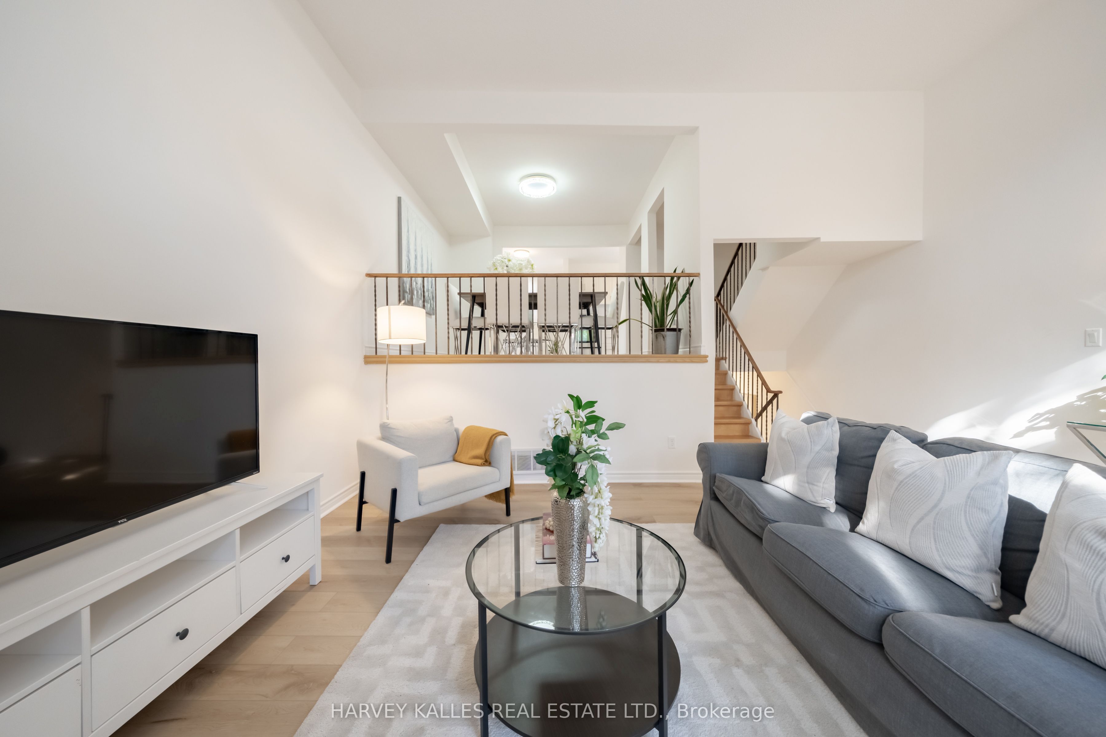 102 Jenny Wren Way, Toronto, ON M2H 2Z2 photo 4