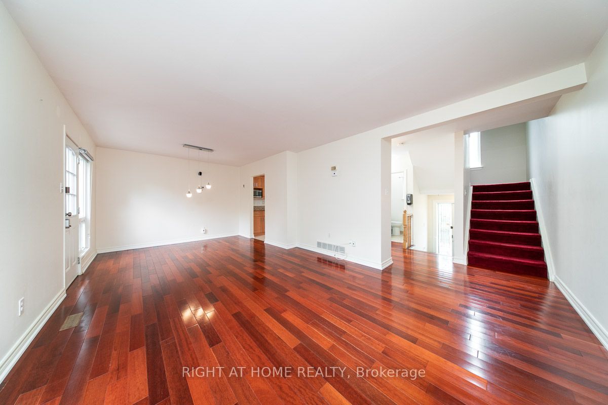 19 Liszt Gate 307, Toronto, ON M2H 1G6 photo 4