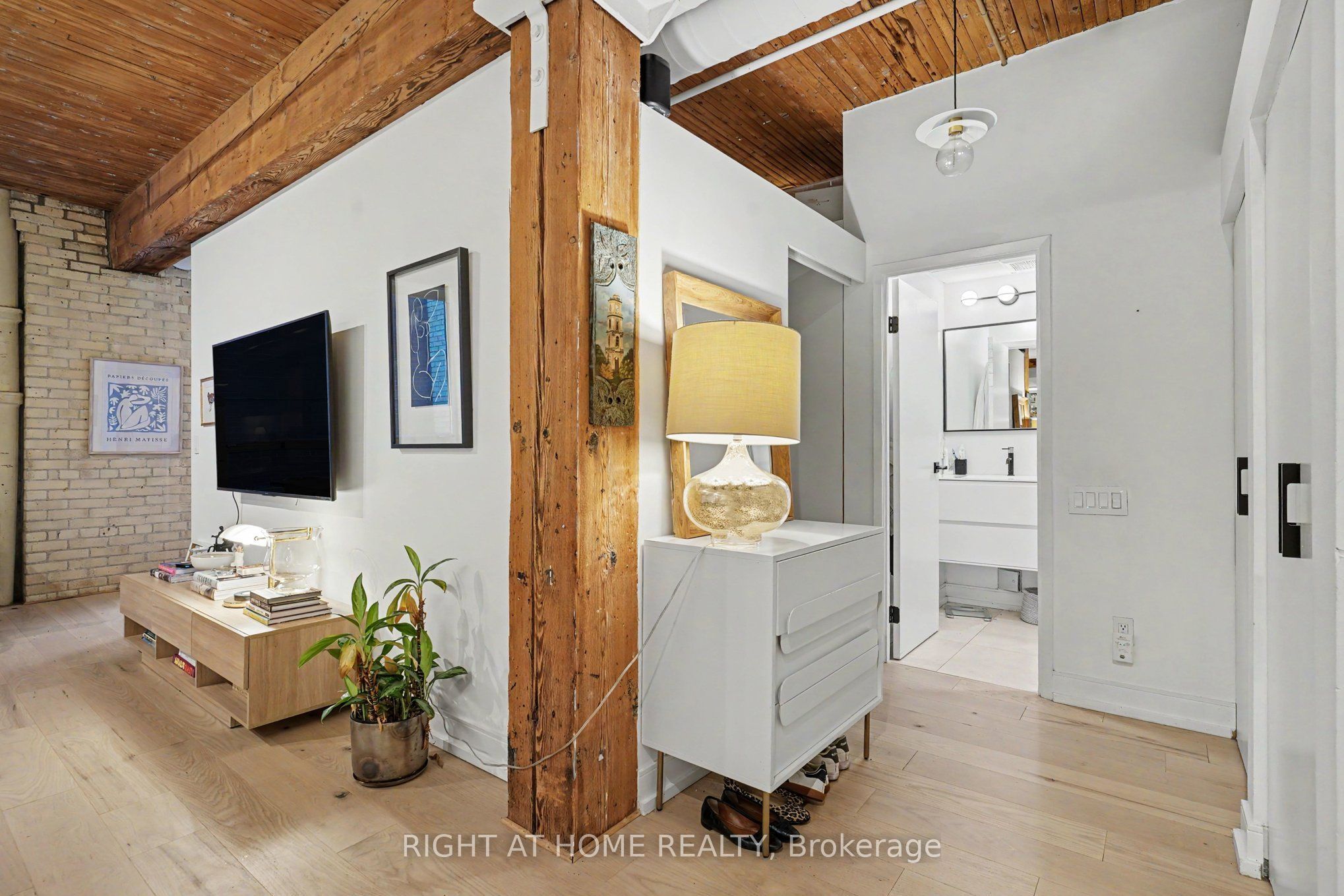 781 King Street W 408, Toronto, ON M5V 3L5 photo 4
